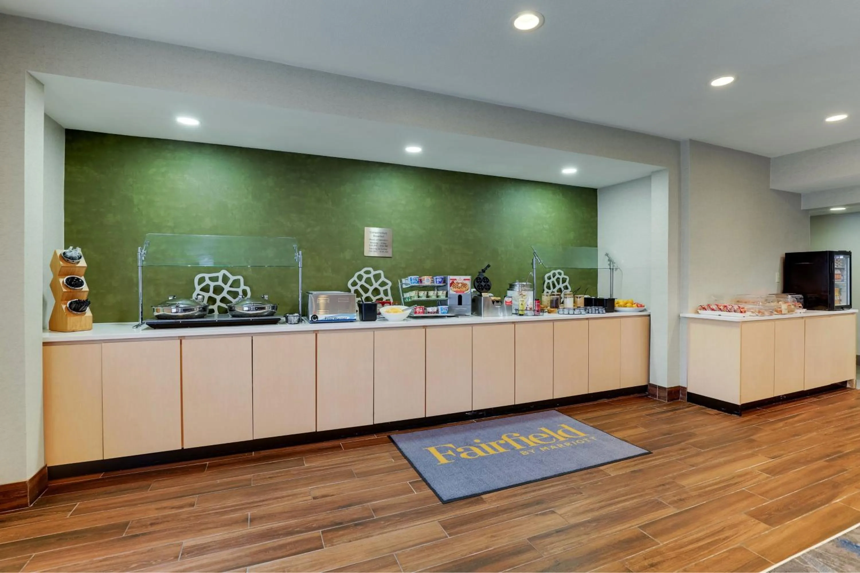 Breakfast in Fairfield Inn by Marriott Las Colinas