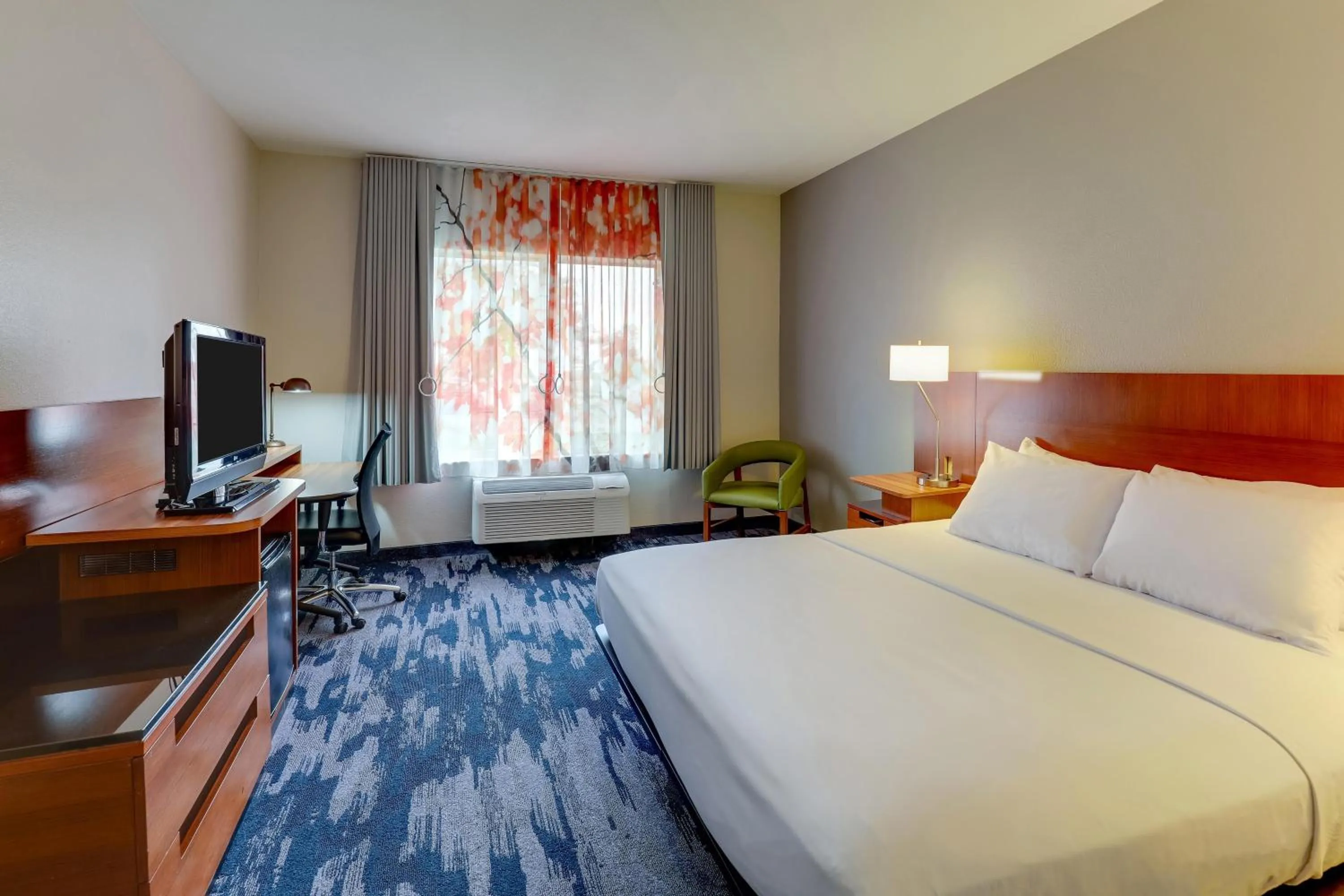 Bedroom in Las Colinas Inn Irving, SureStay Collection by Best Western