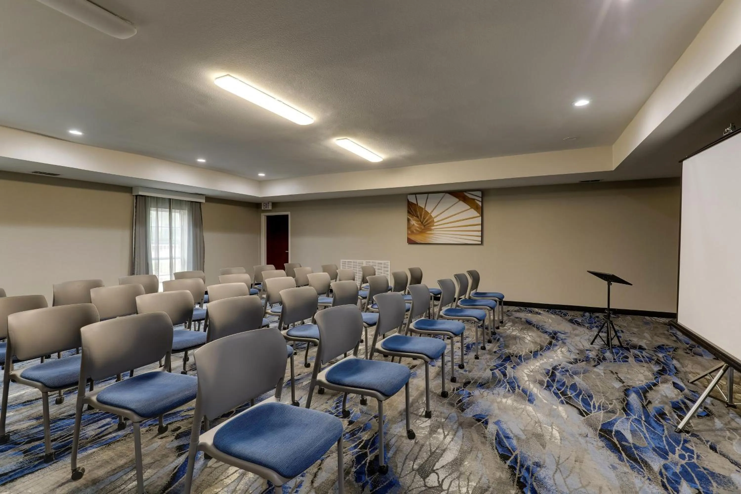 Meeting/conference room in Las Colinas Inn Irving, SureStay Collection by Best Western