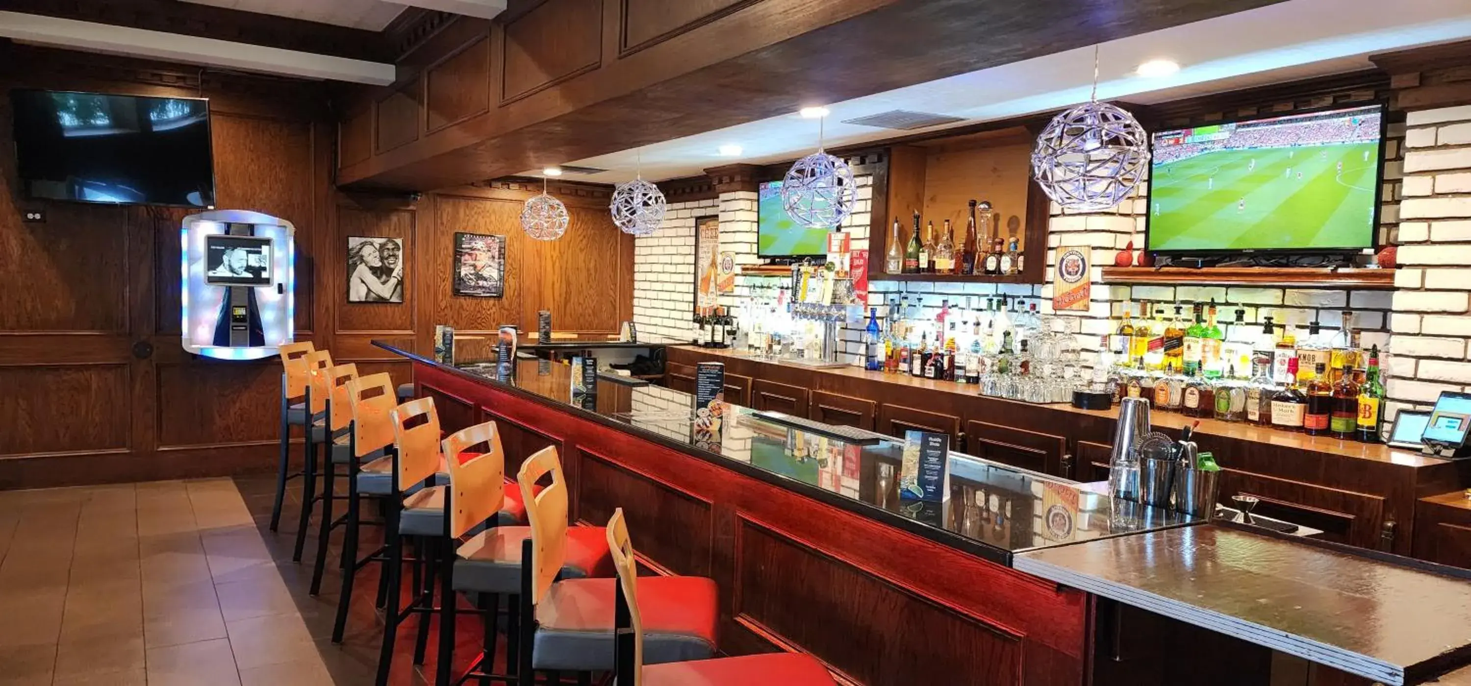 Restaurant/places to eat in Days Inn & Suites by Wyndham Roseville/Detroit Area Restaurant/places to eat in Days Inn & Suites by Wyndham Roseville/Detroit Area