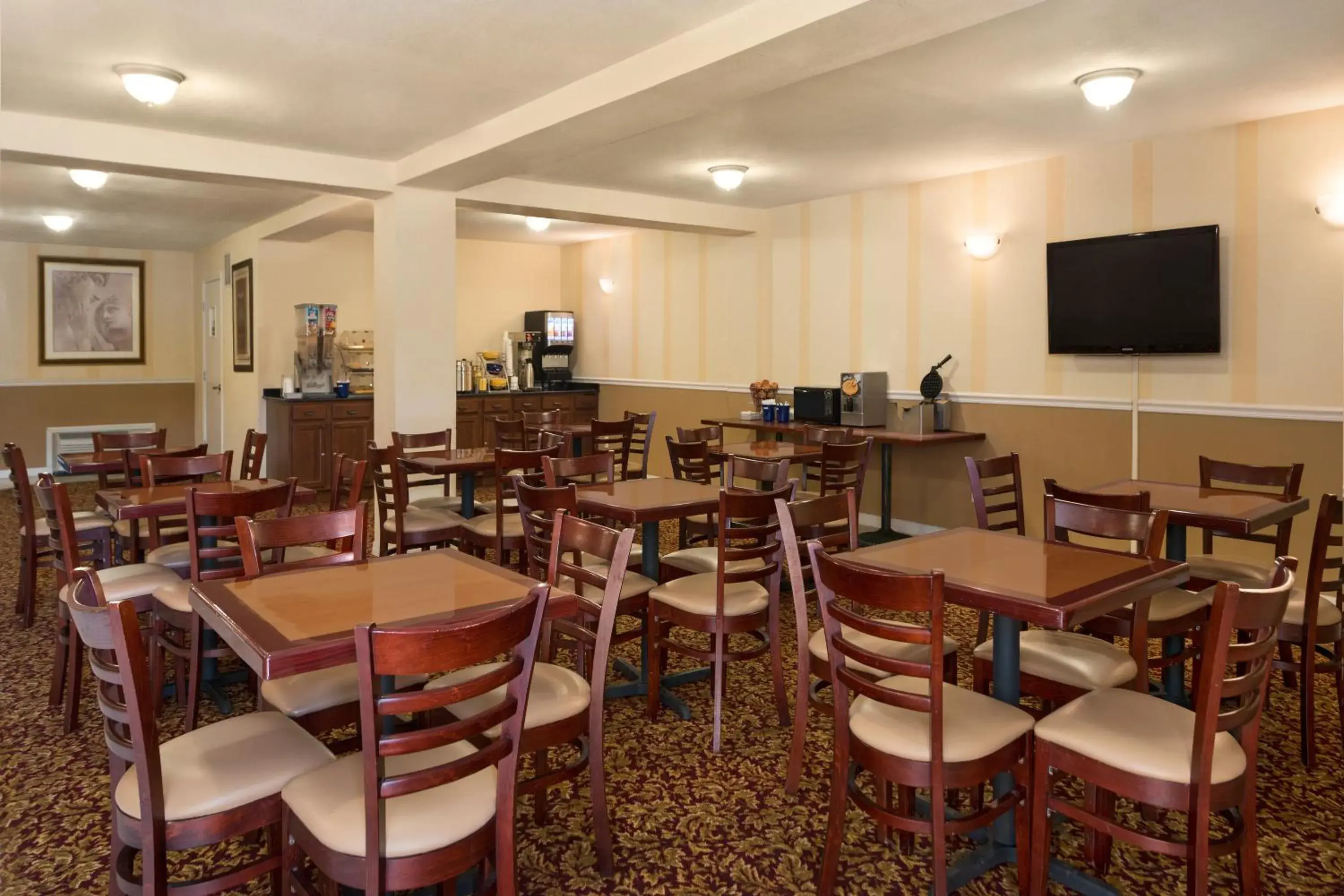 Restaurant/places to eat in Days Inn by Wyndham Daytona Beach Speedway Restaurant/places to eat in Days Inn by Wyndham Daytona Beach Speedway