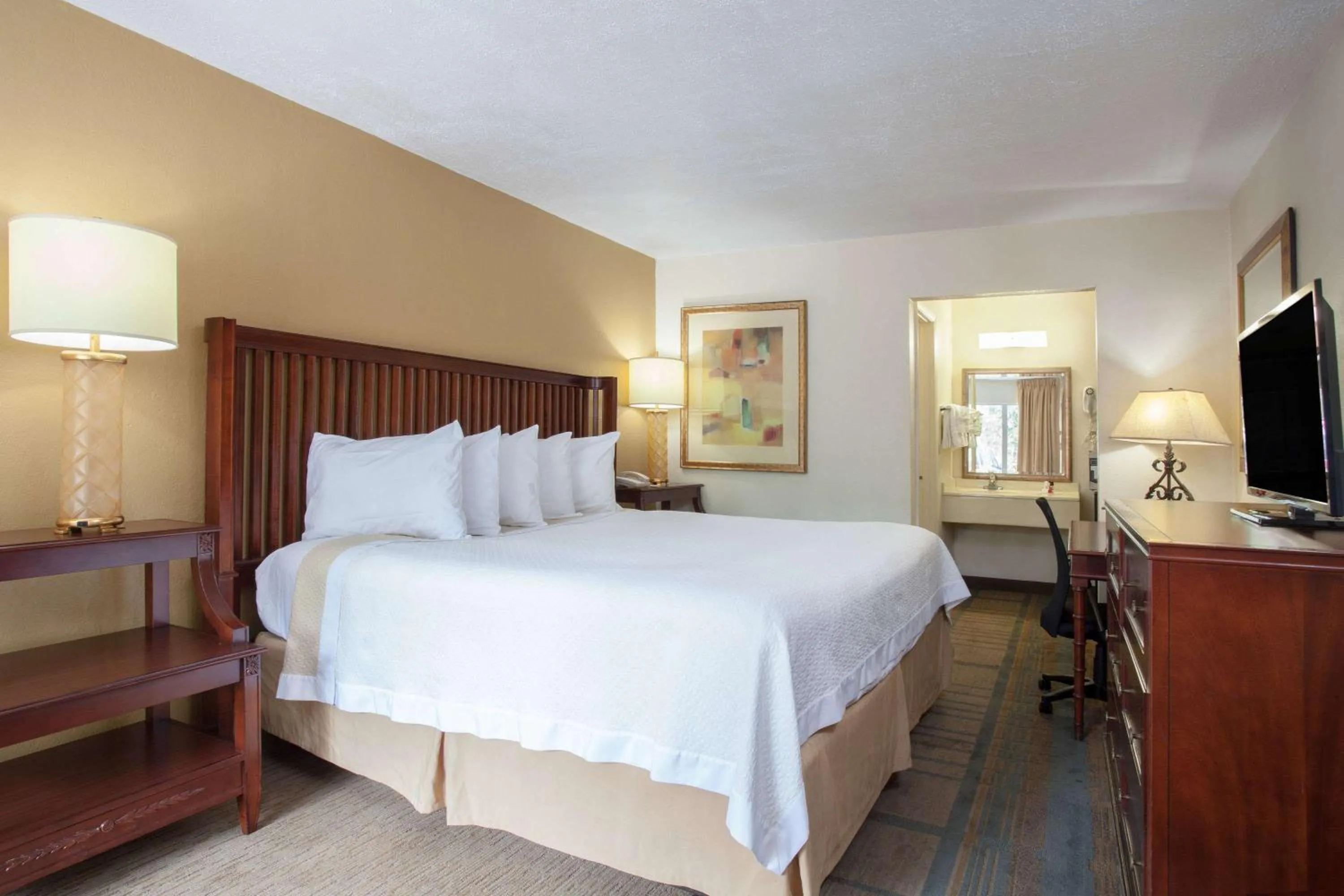 Photo of the whole room, Bed in Days Inn by Wyndham Daytona Beach Speedway