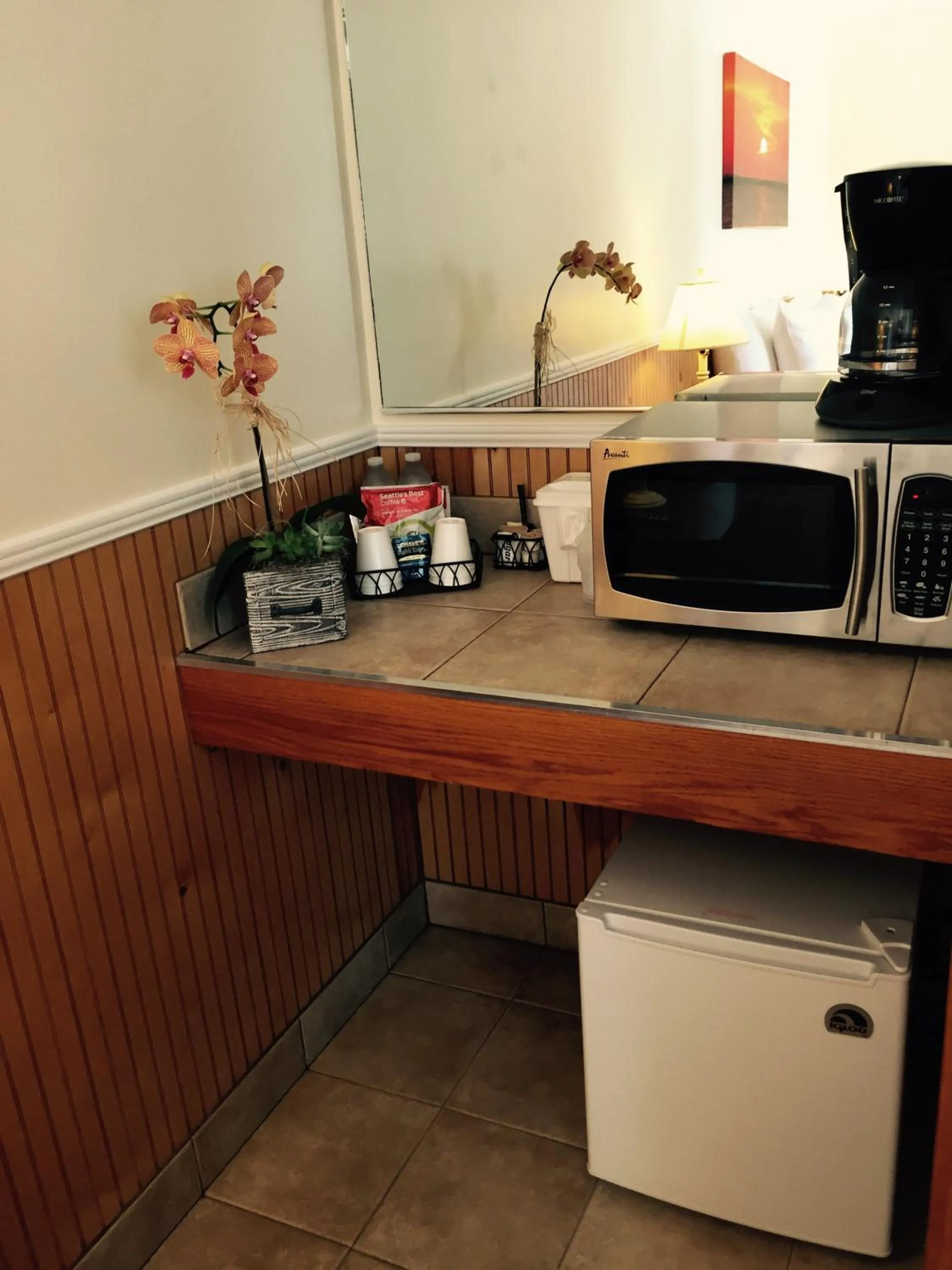 Coffee/tea facilities in Southwinds Motel