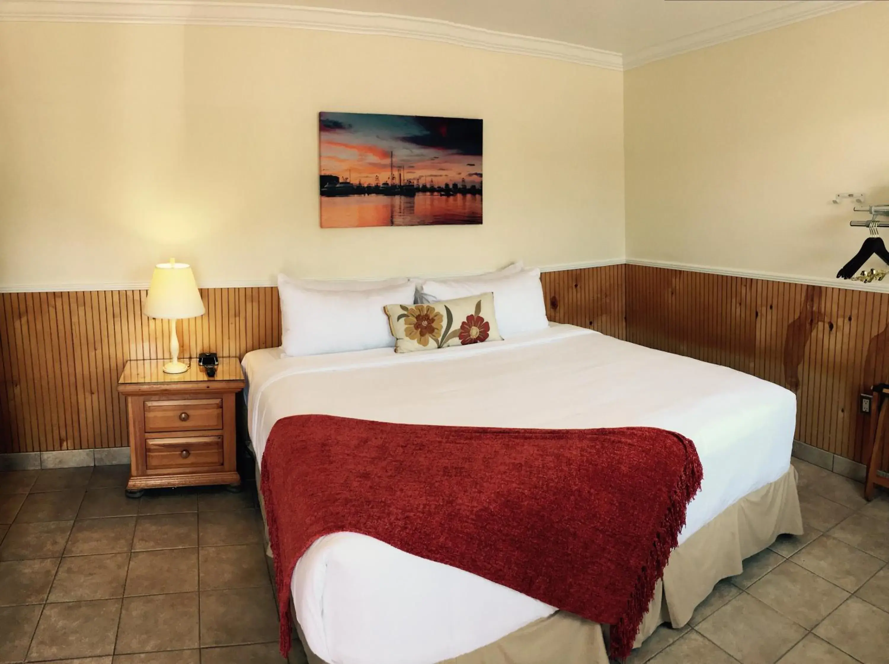 Decorative detail, Bed in Southwinds Motel Decorative detail, Bed in Southwinds Motel