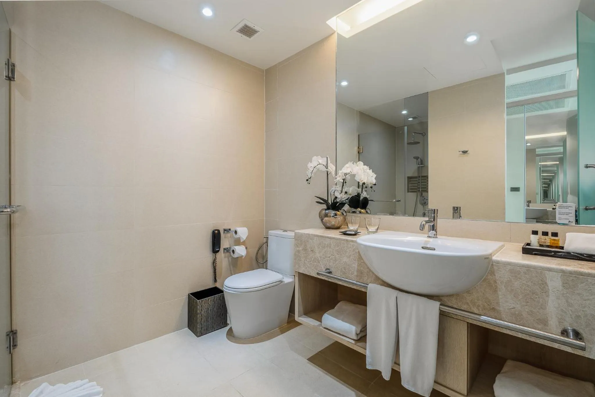 Bathroom in Splash Beach Resort Phuket Family-Friendly Water Park Resort Near Phuket Airport