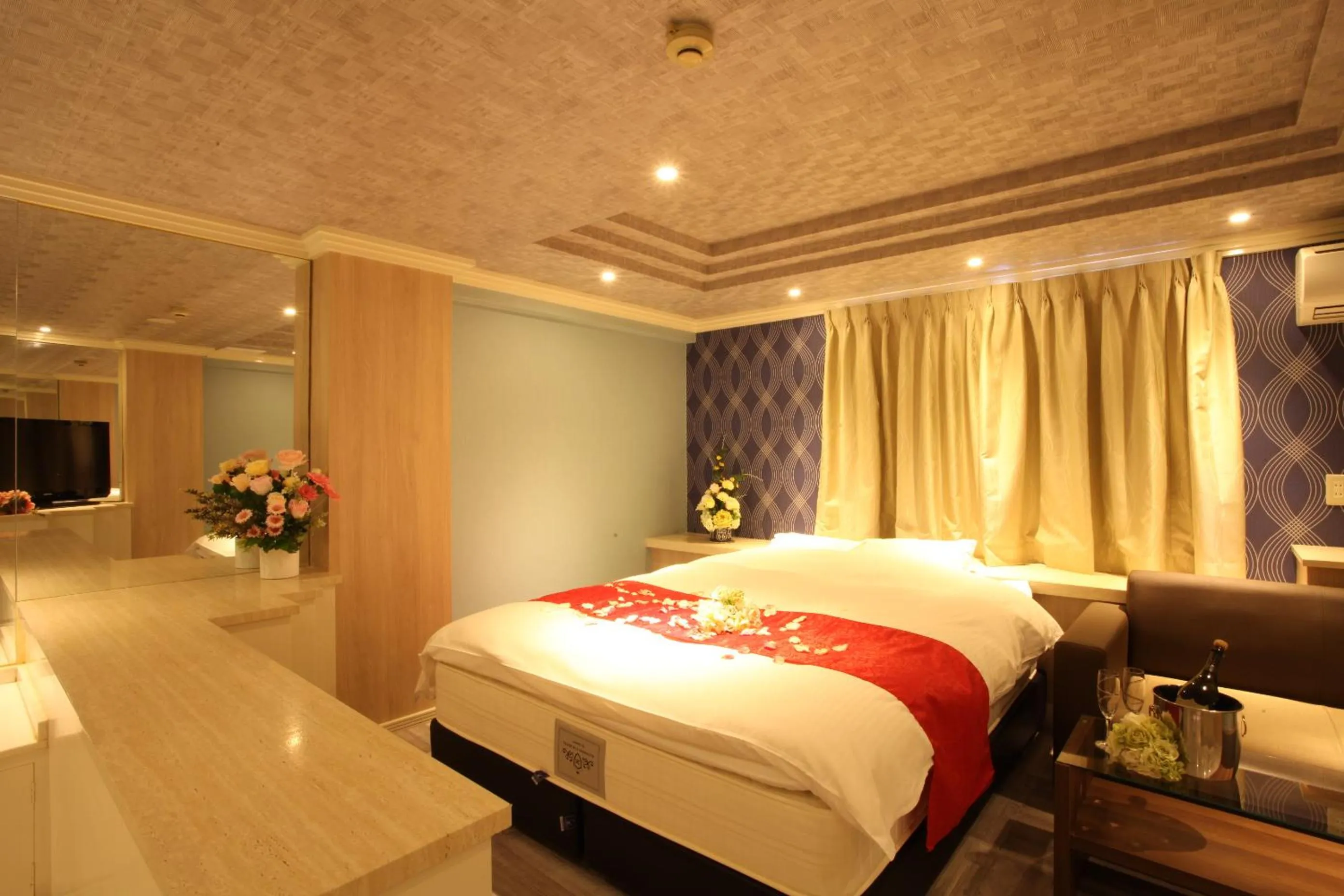 Bed in ホテルオリジン Hotel Origin 男塾ホテルグループ