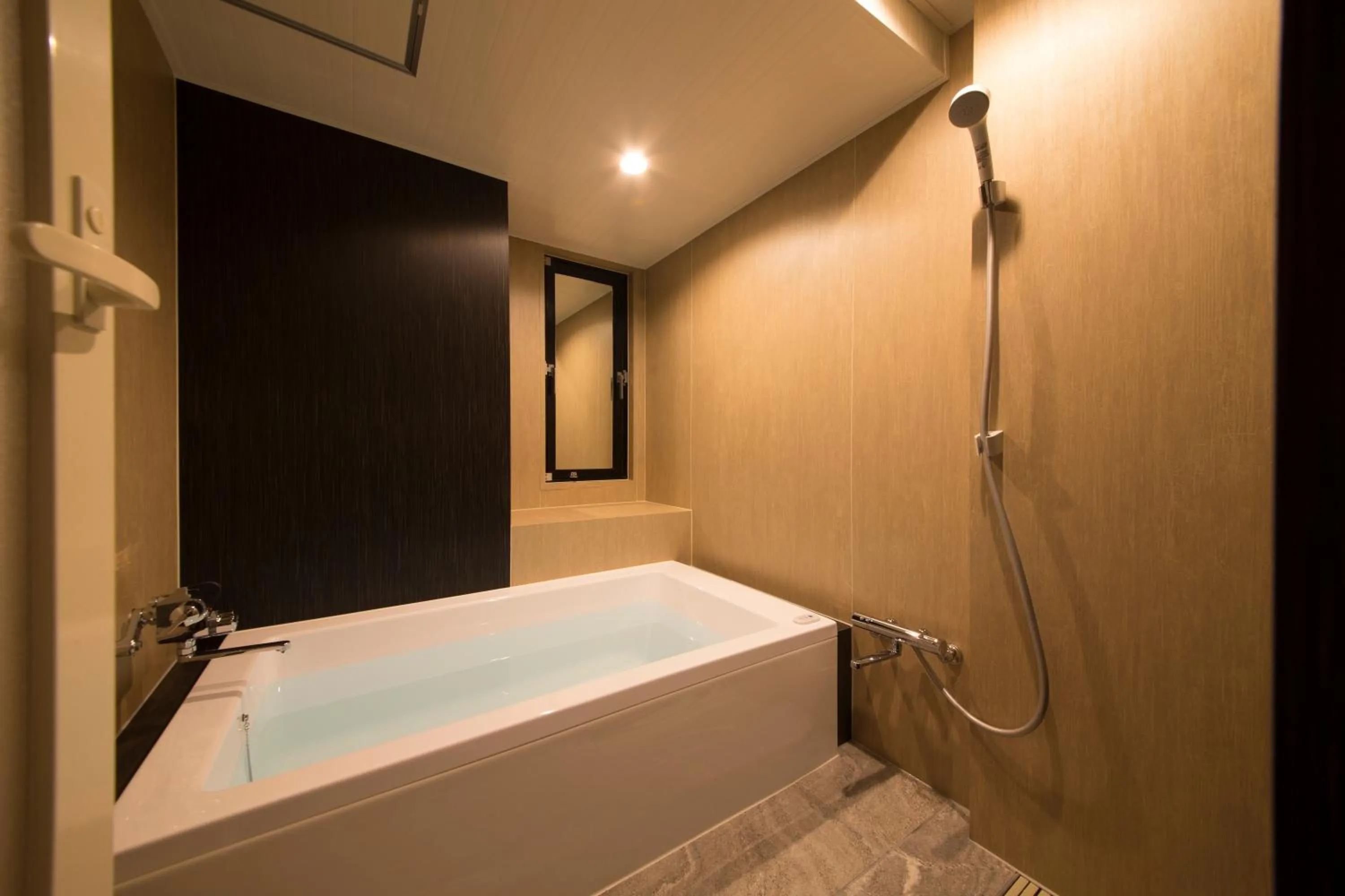 Shower in ルトゥール難波 RetourNANBA 男塾ホテルグループ