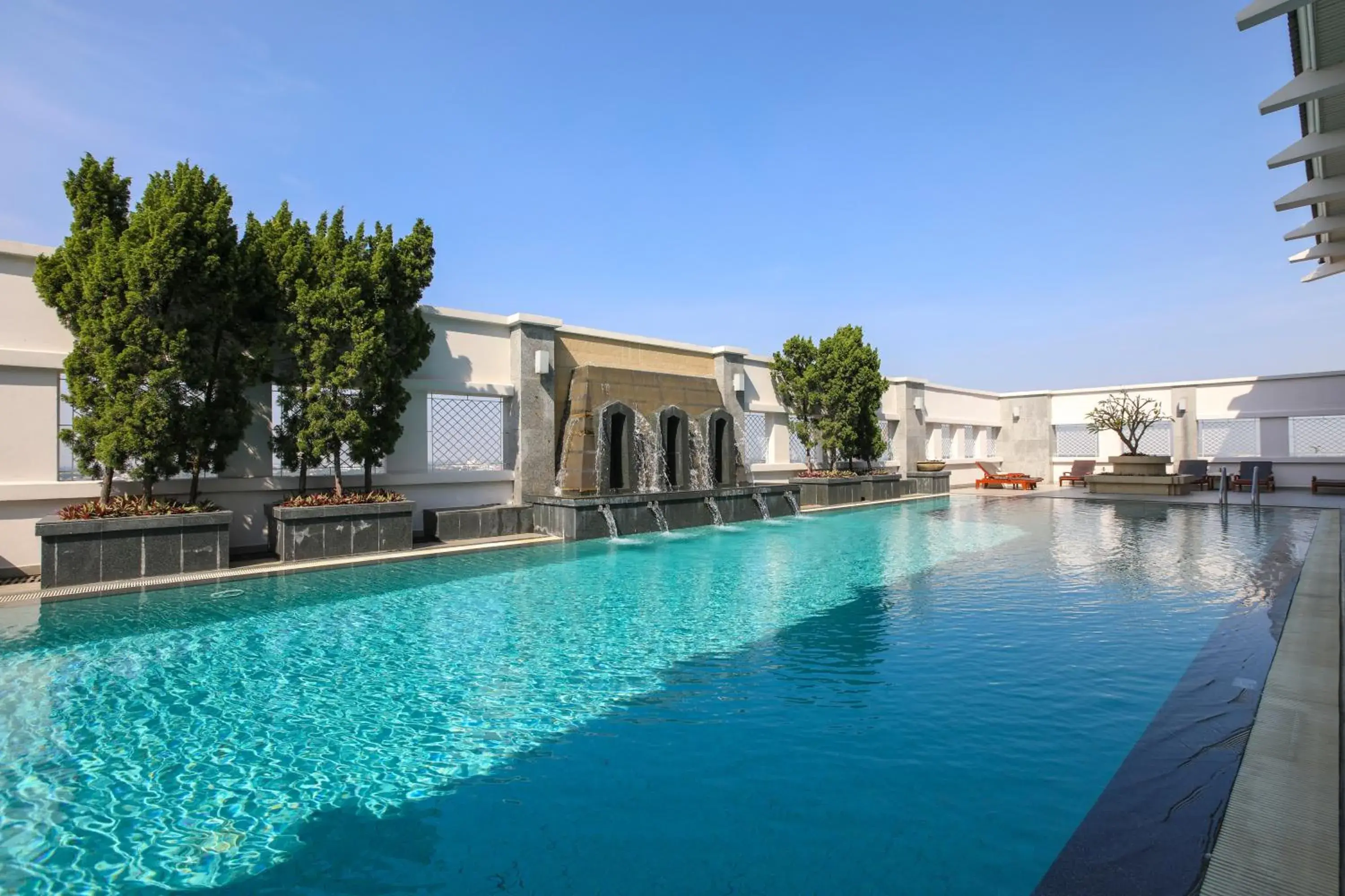 Swimming pool in Kantary Hotel Ayutthaya Swimming pool in Kantary Hotel Ayutthaya