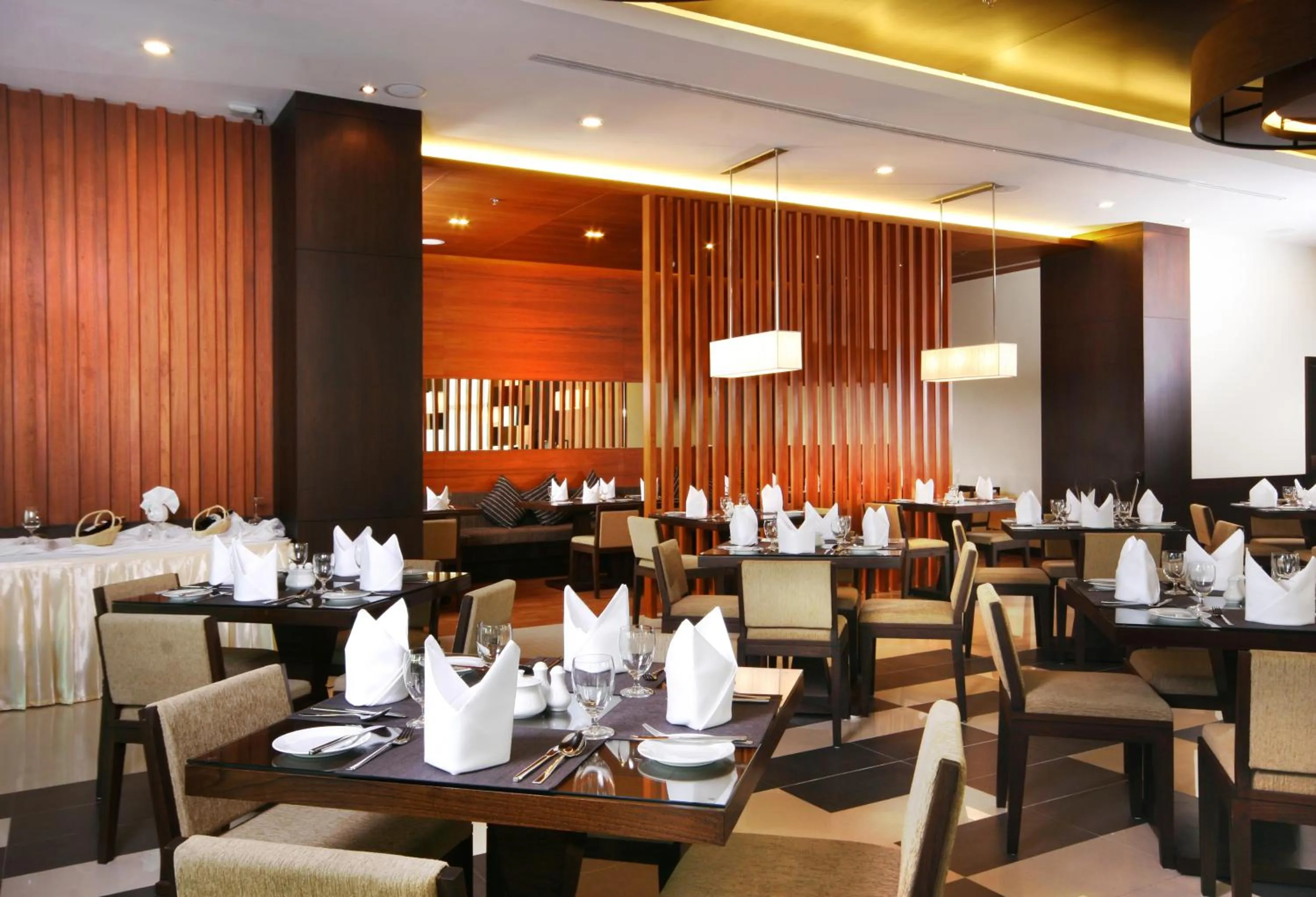 Restaurant/places to eat in Kantary Hotel Ayutthaya