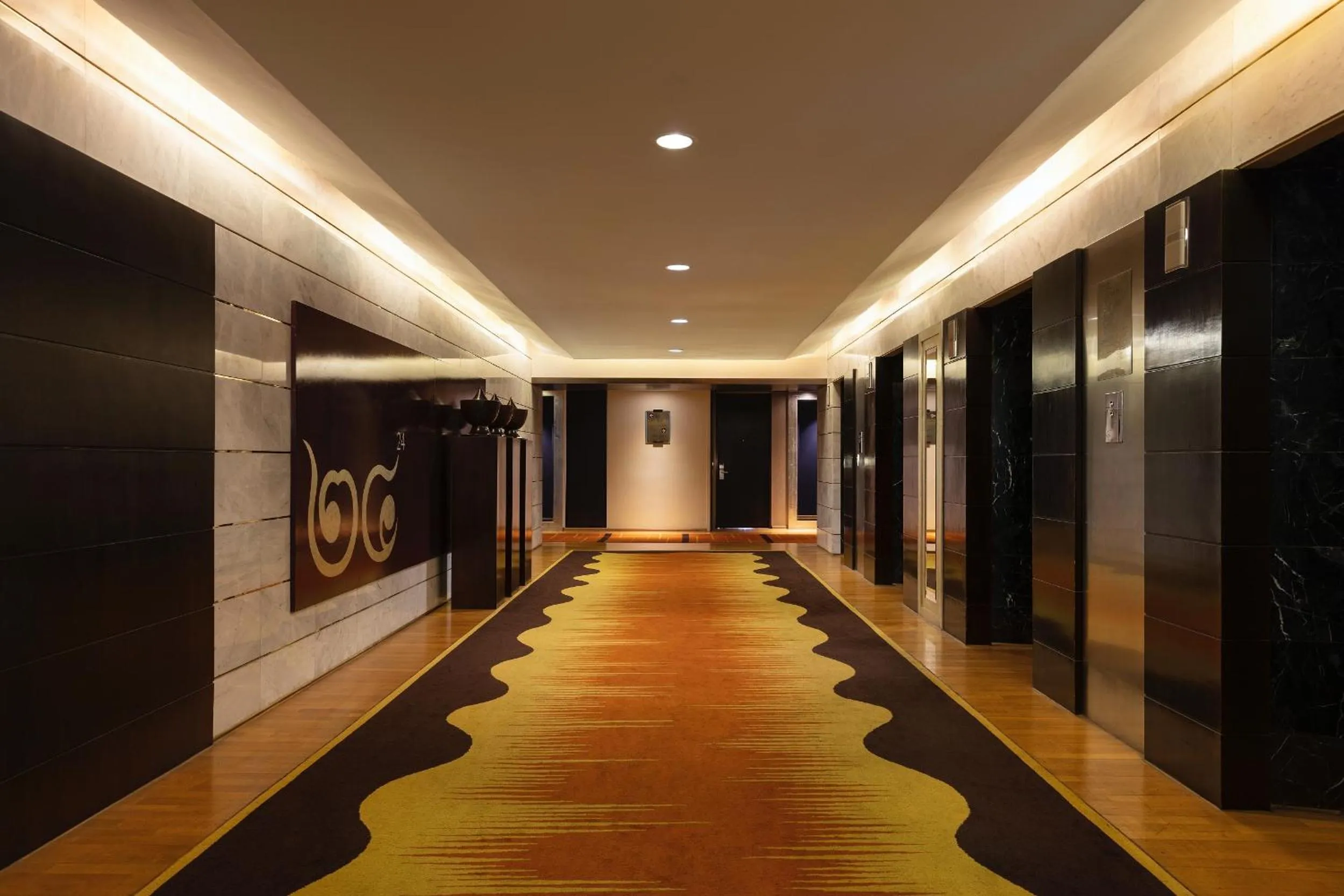 elevator in Tower Club at lebua