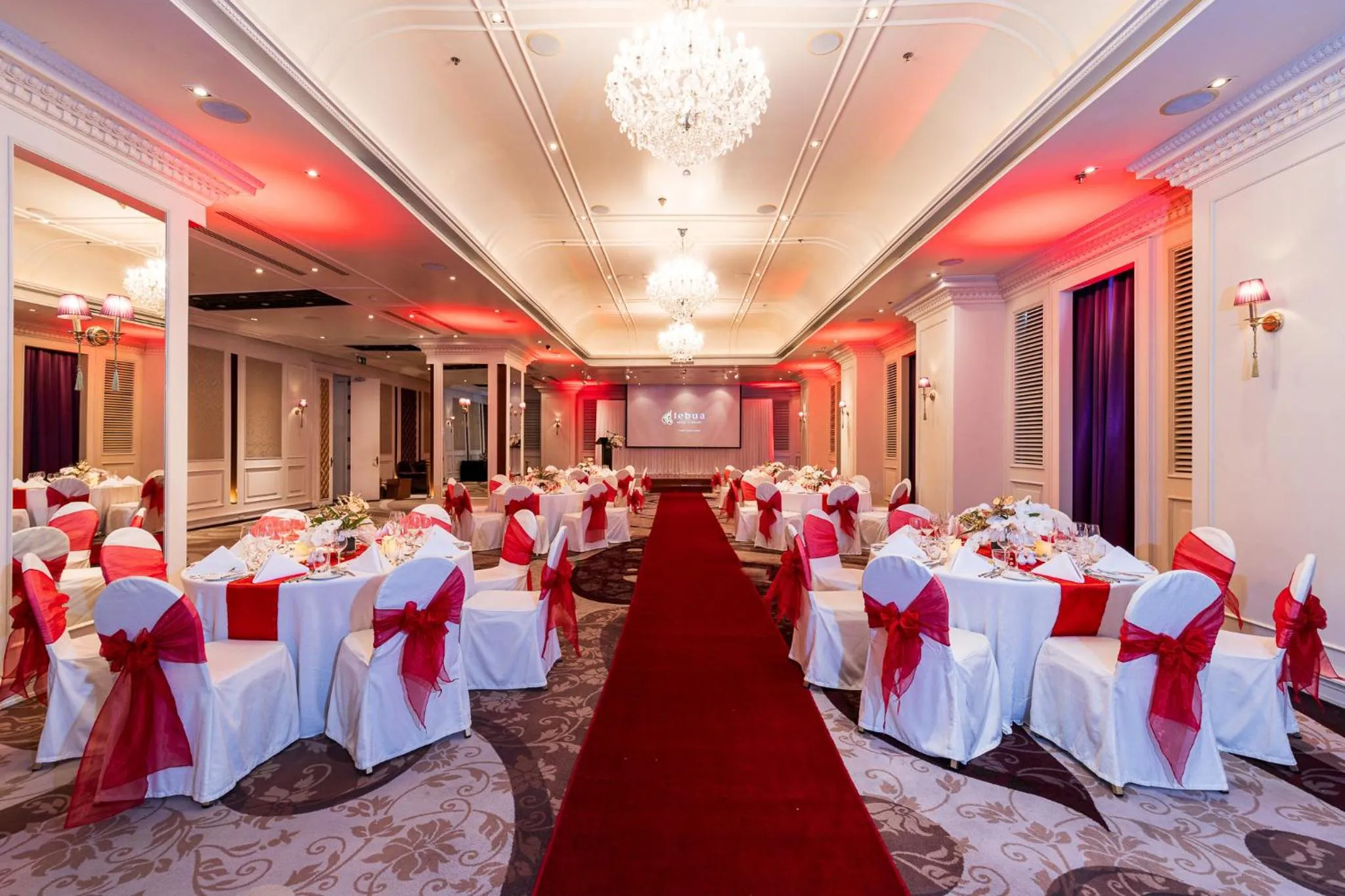 Meeting/conference room in Tower Club at lebua