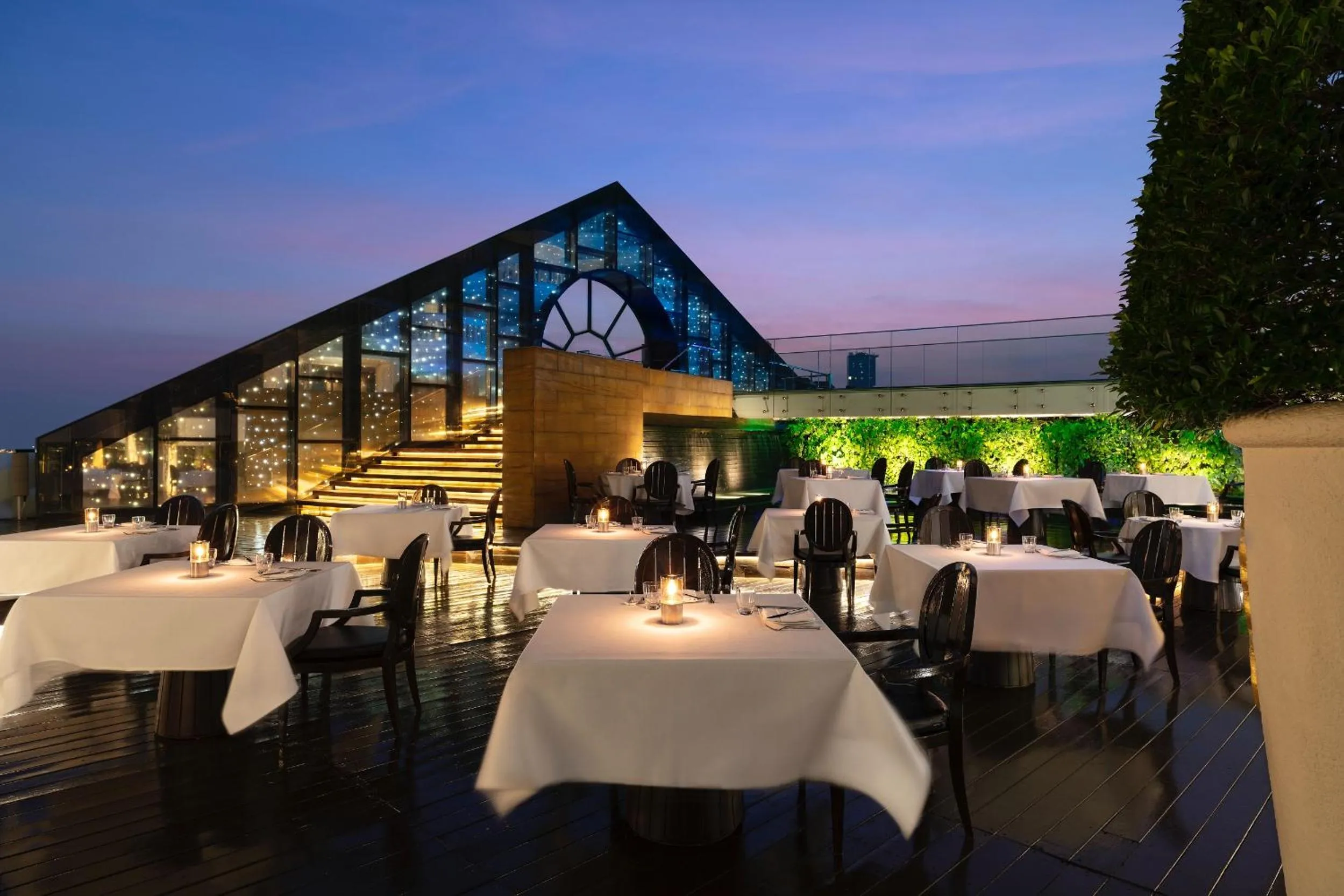 Restaurant/places to eat in Tower Club at lebua