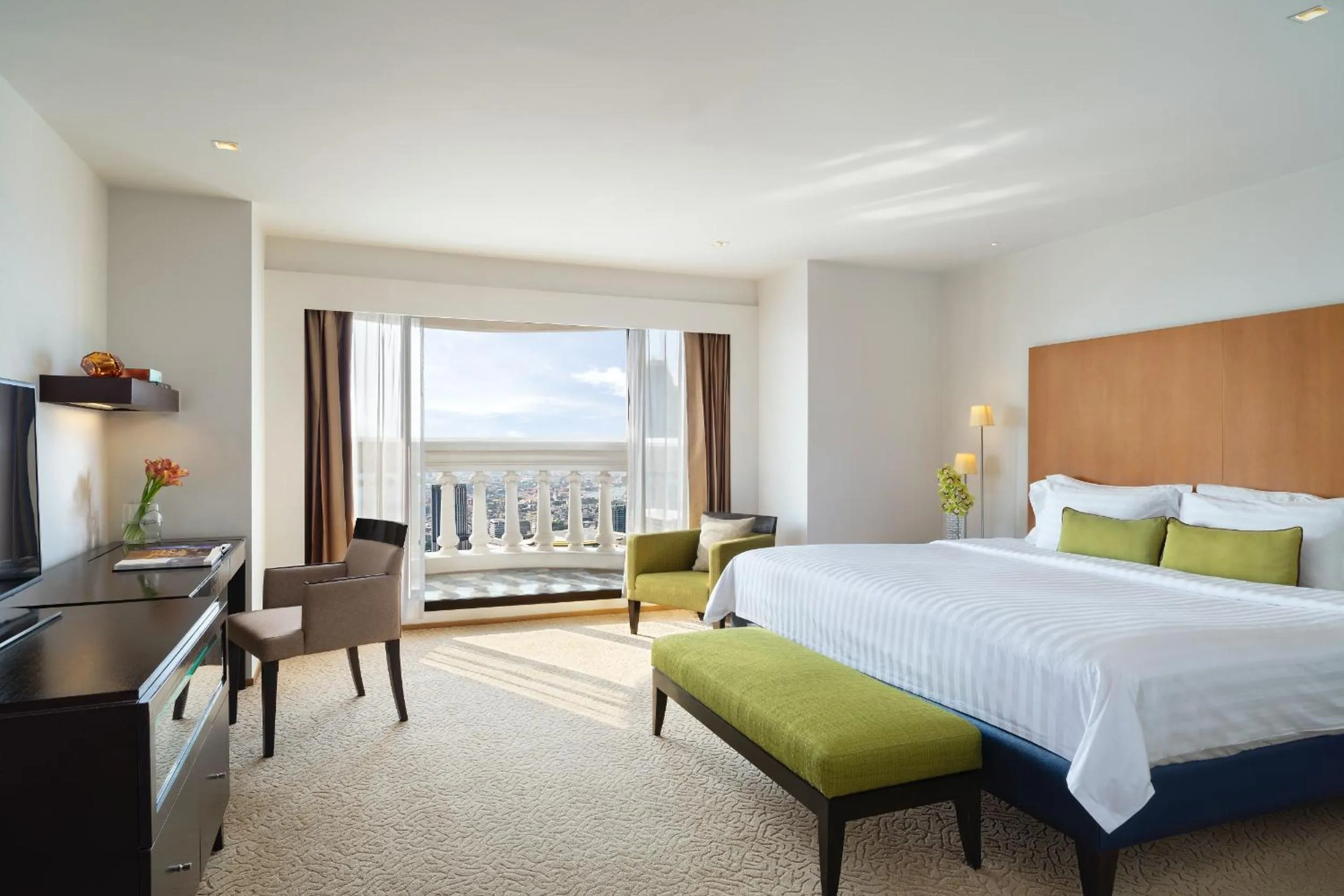 Bed in Tower Club at lebua