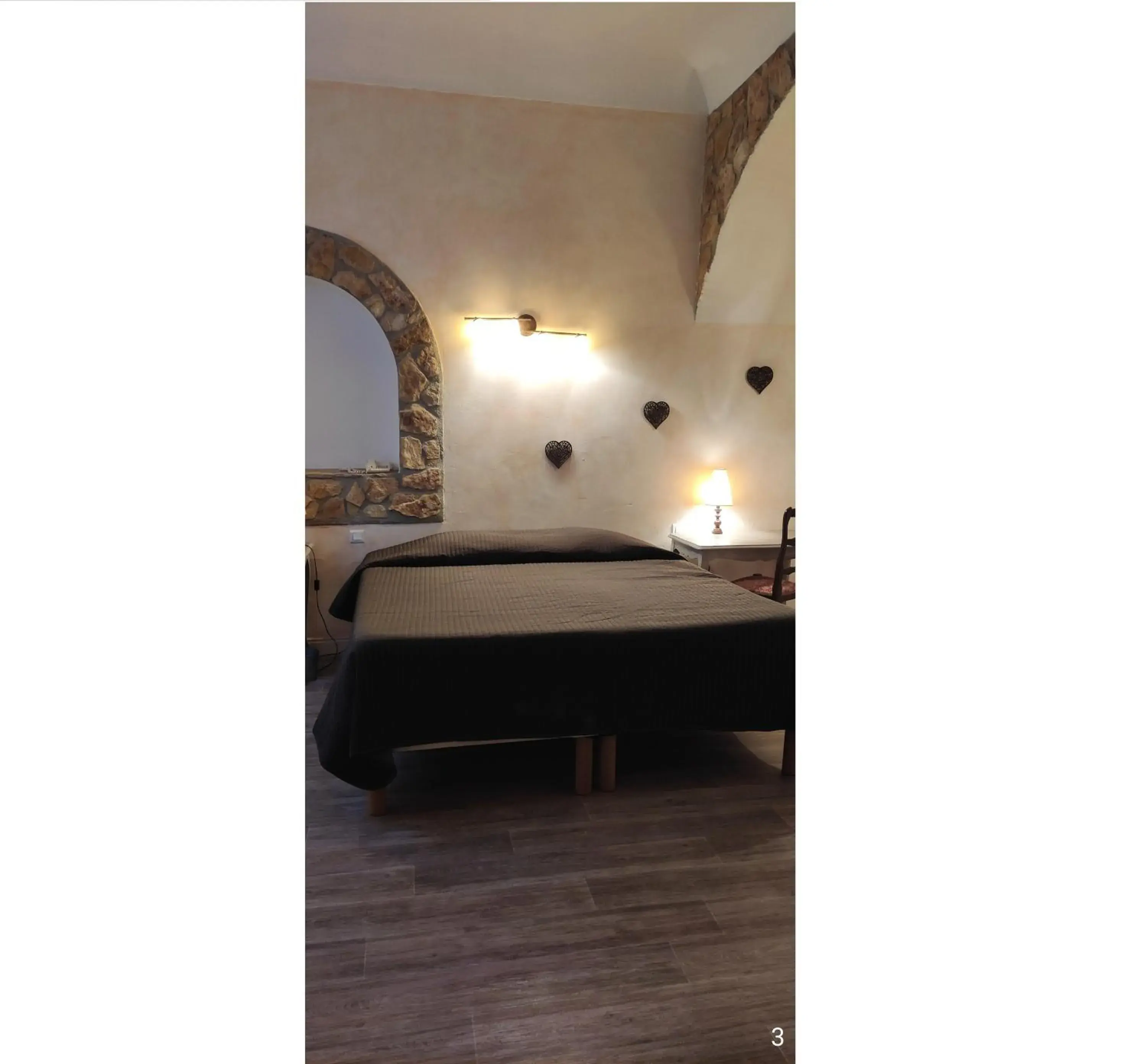 Double Room in Hôtel et Restaurant Le Manoir - Echangeur A7-A9 - 24h-24h Double Room in Hôtel et Restaurant Le Manoir - Echangeur A7-A9 - 24h-24h