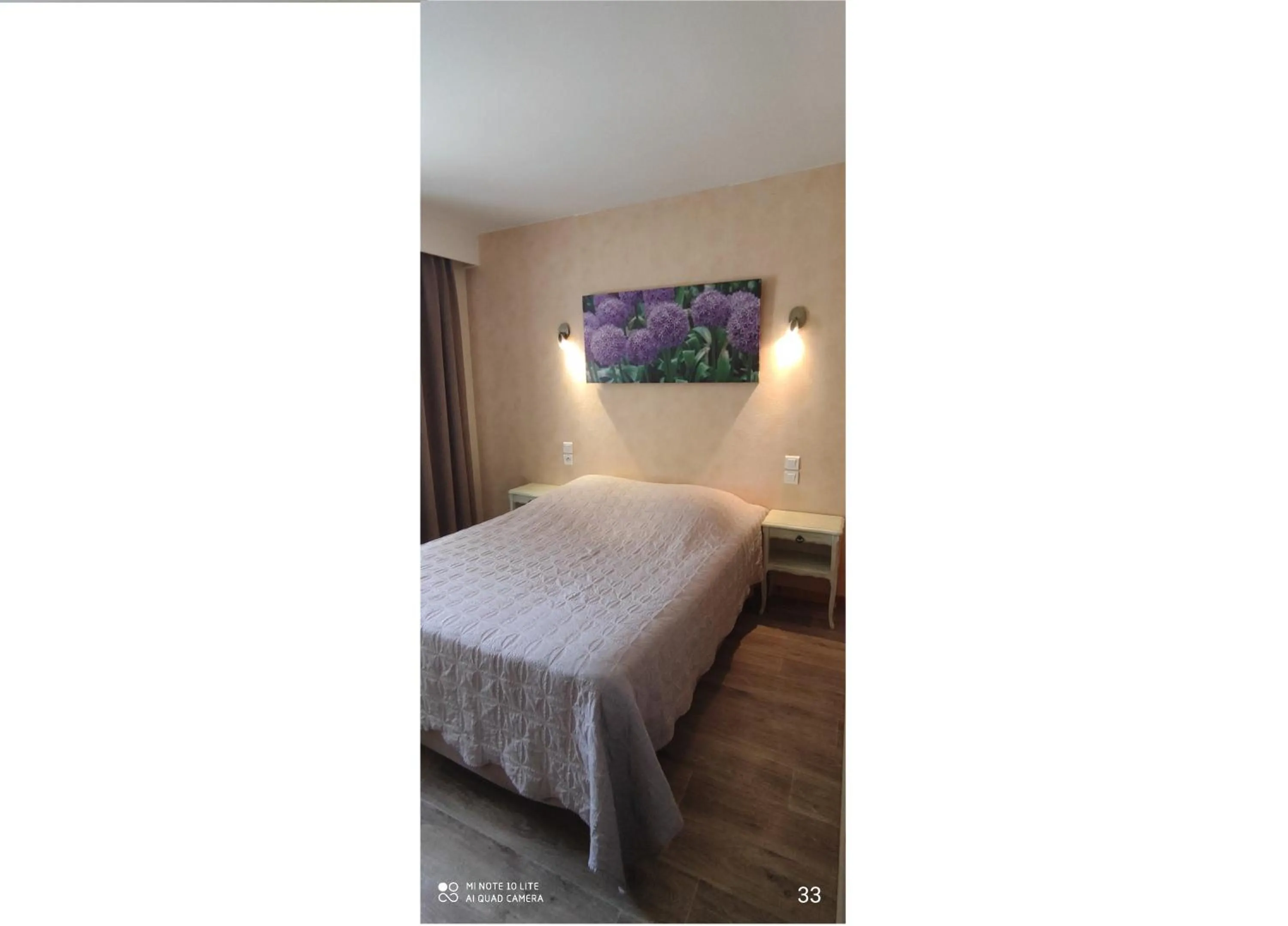Bed in Hôtel et Restaurant Le Manoir - Echangeur A7-A9 - 24h-24h