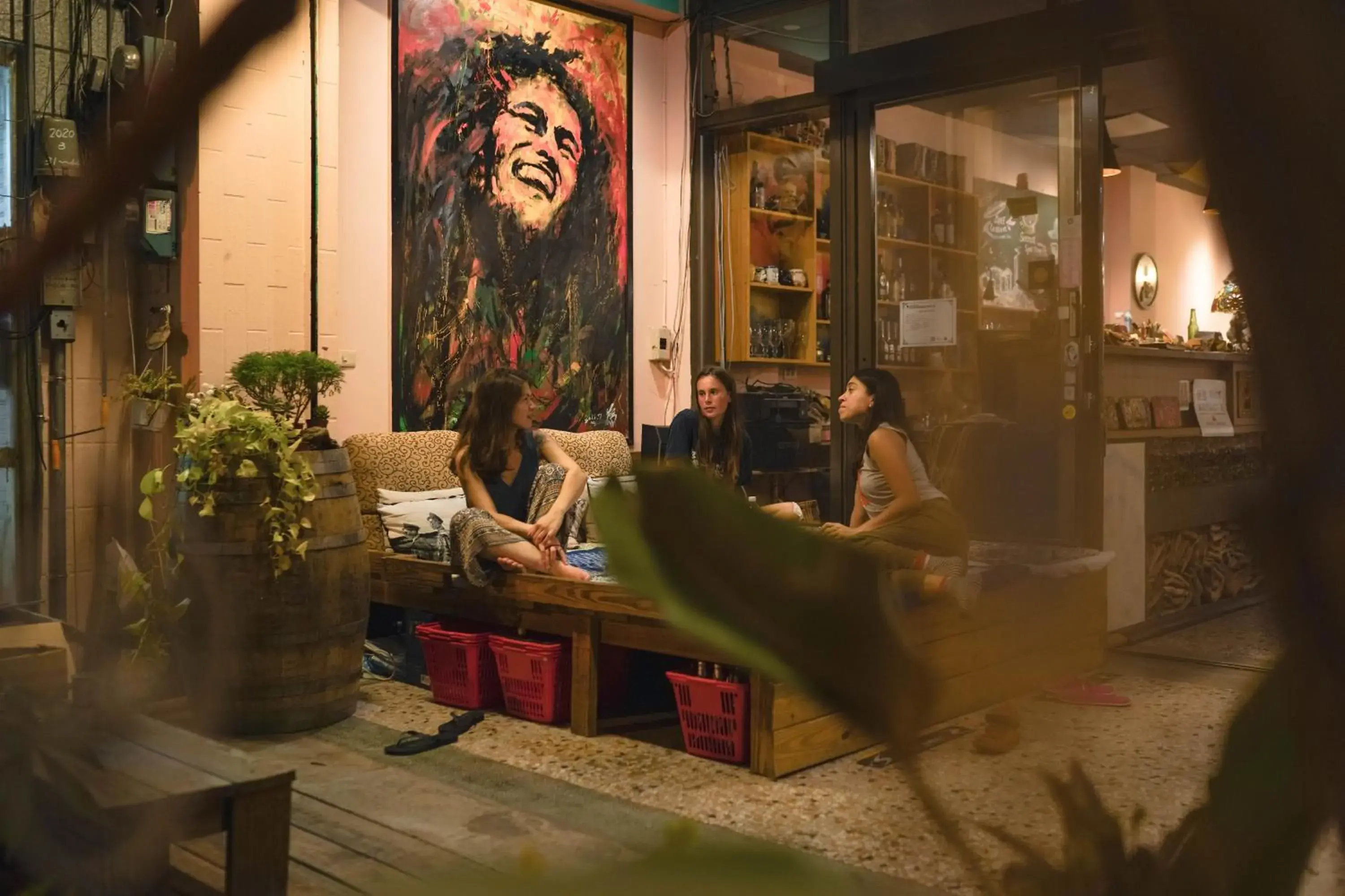 Property building in Dulan The Travel Bug Bistro Inn Property building in Dulan The Travel Bug Bistro Inn