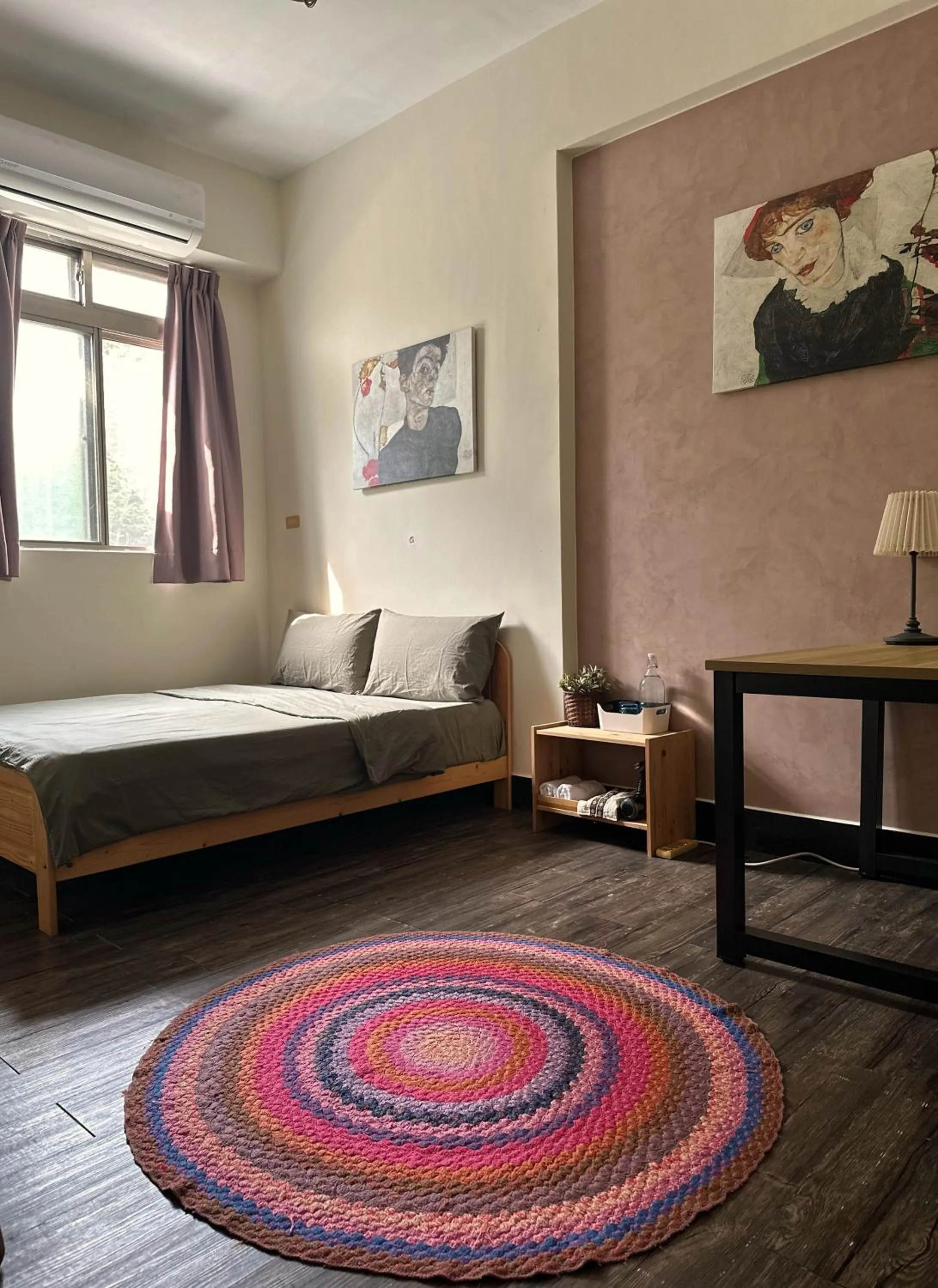 Bed in Dulan The Travel Bug Bistro Inn