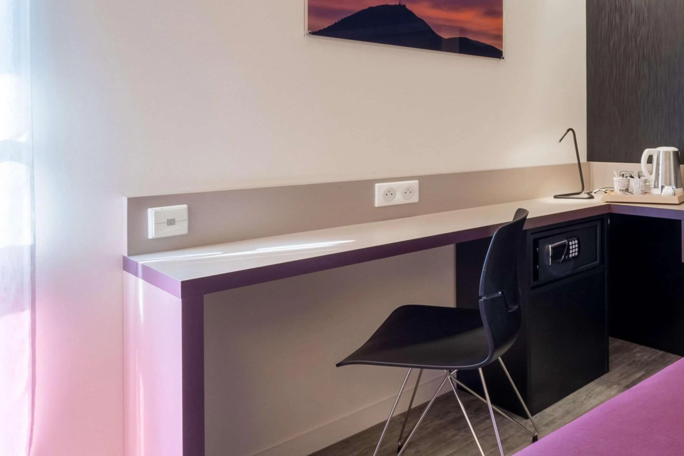 Bathroom in Quality Hotel Clermont Kennedy