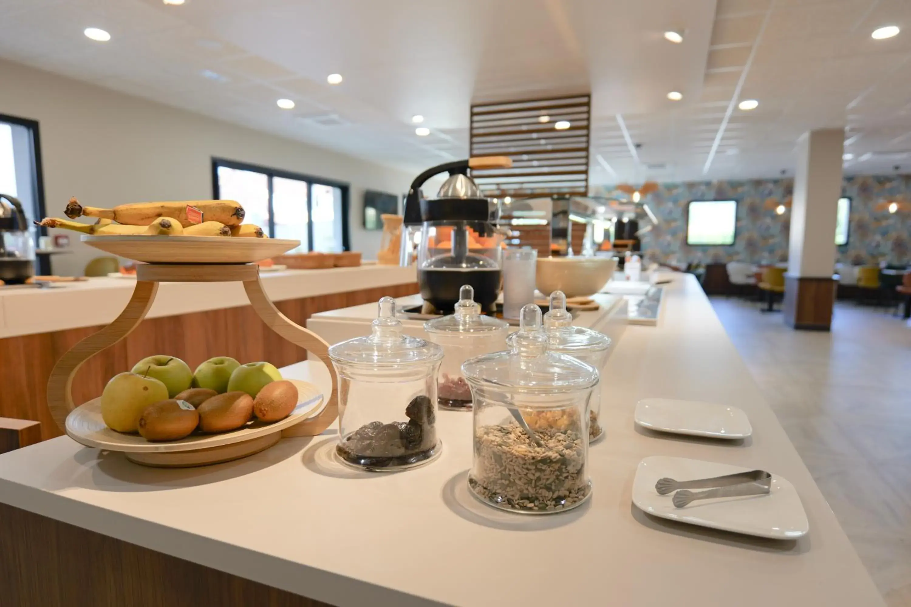 Buffet breakfast in Hôtel Le Kennedy, Clermont-Ferrand, The Originals Relais Buffet breakfast in Hôtel Le Kennedy, Clermont-Ferrand, The Originals Relais