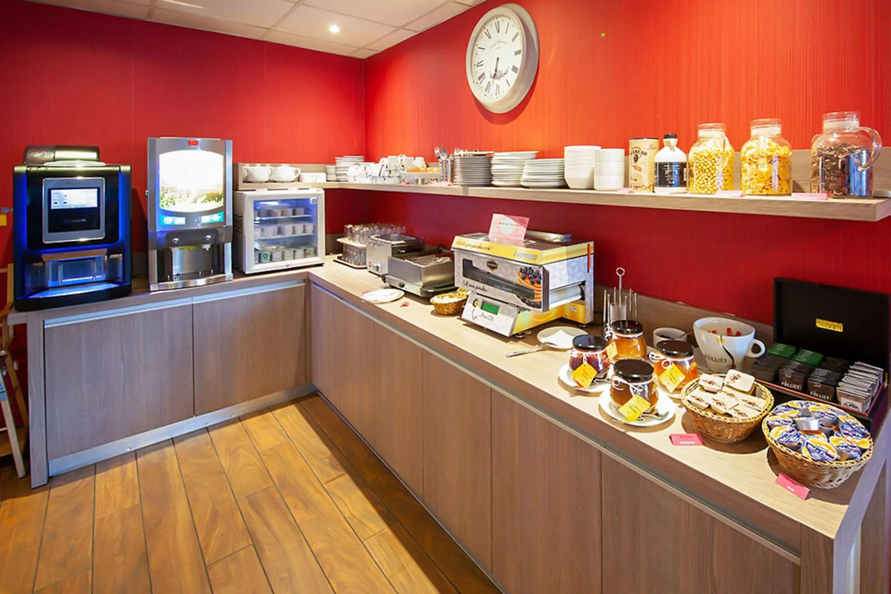 Breakfast in Quality Hotel Clermont Kennedy