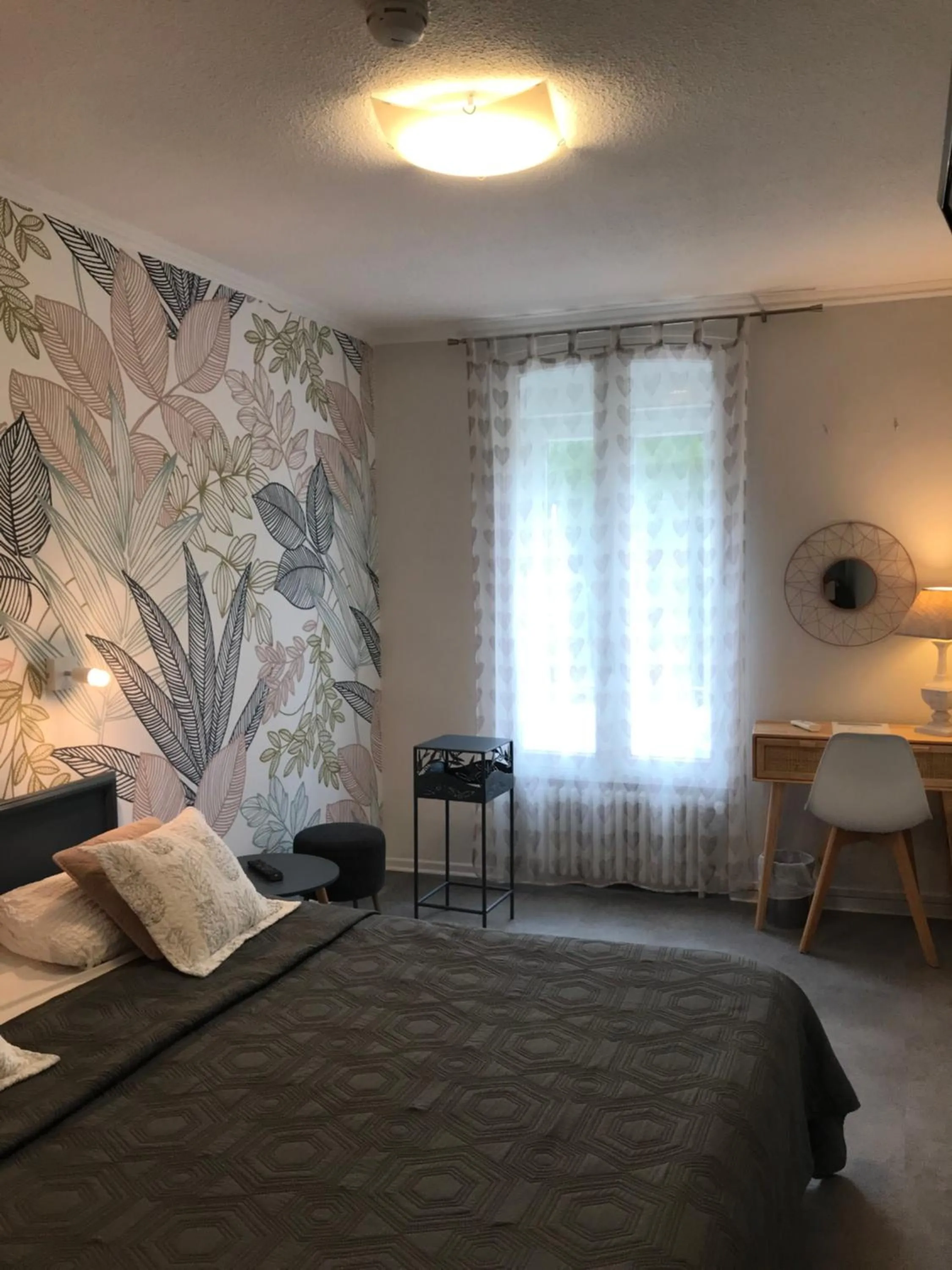 Photo of the whole room, Bed in Hôtel Saint Philibert