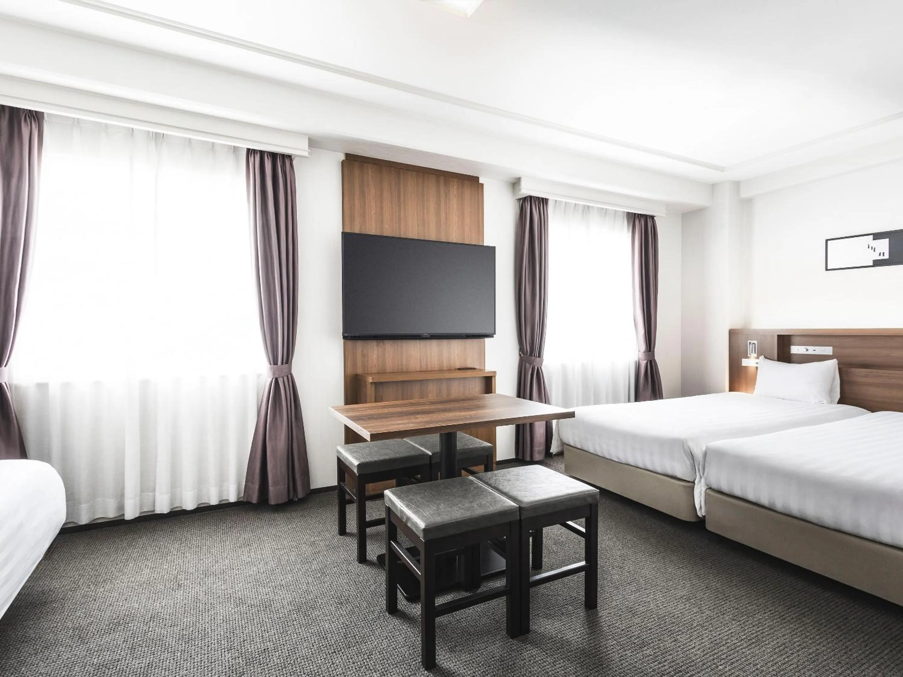 Photo of the whole room, Bed in Hotel New Hankyu Osaka Annex