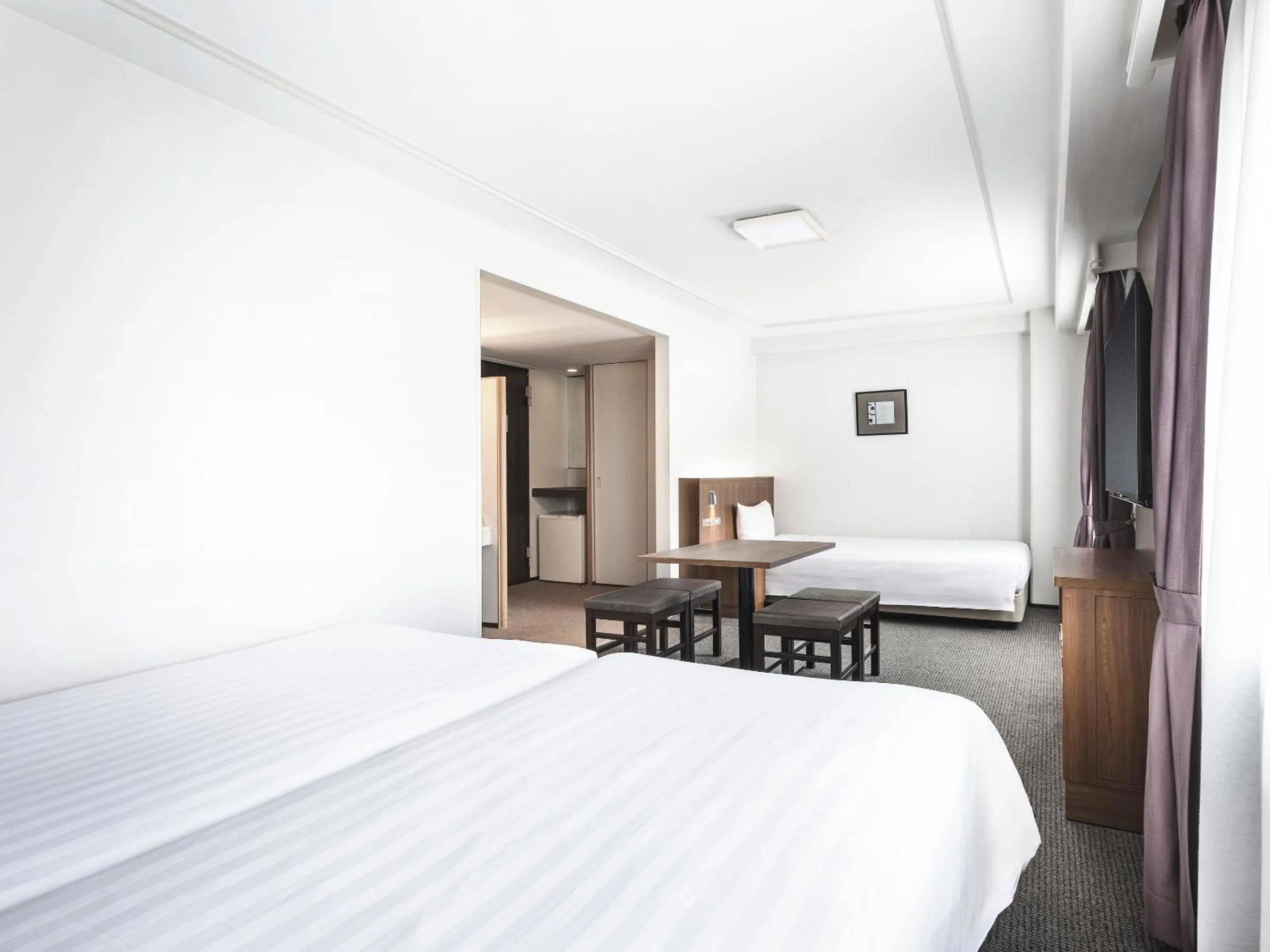 Photo of the whole room, Bed in Hotel New Hankyu Osaka Annex
