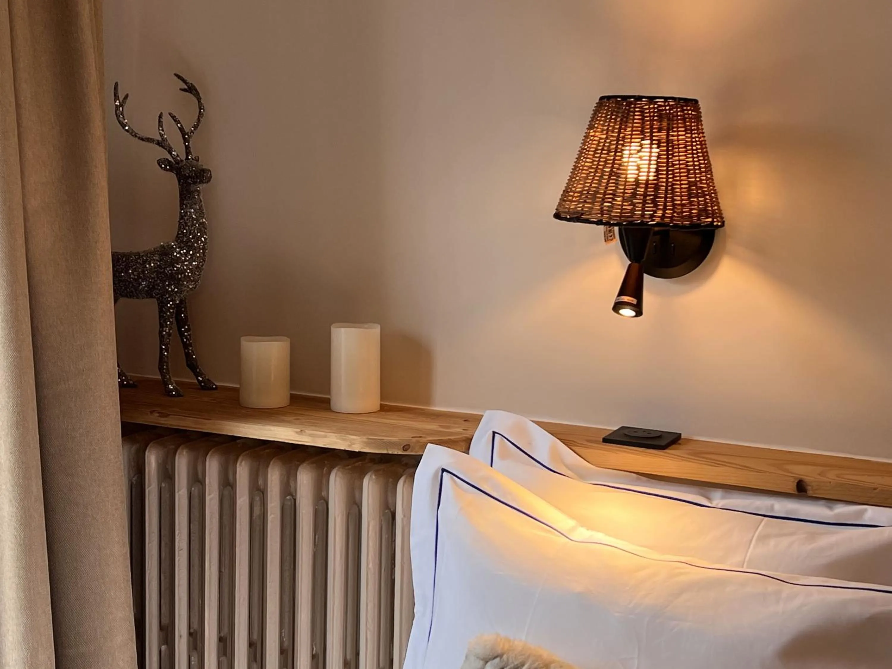 Bed in Everest Hotel