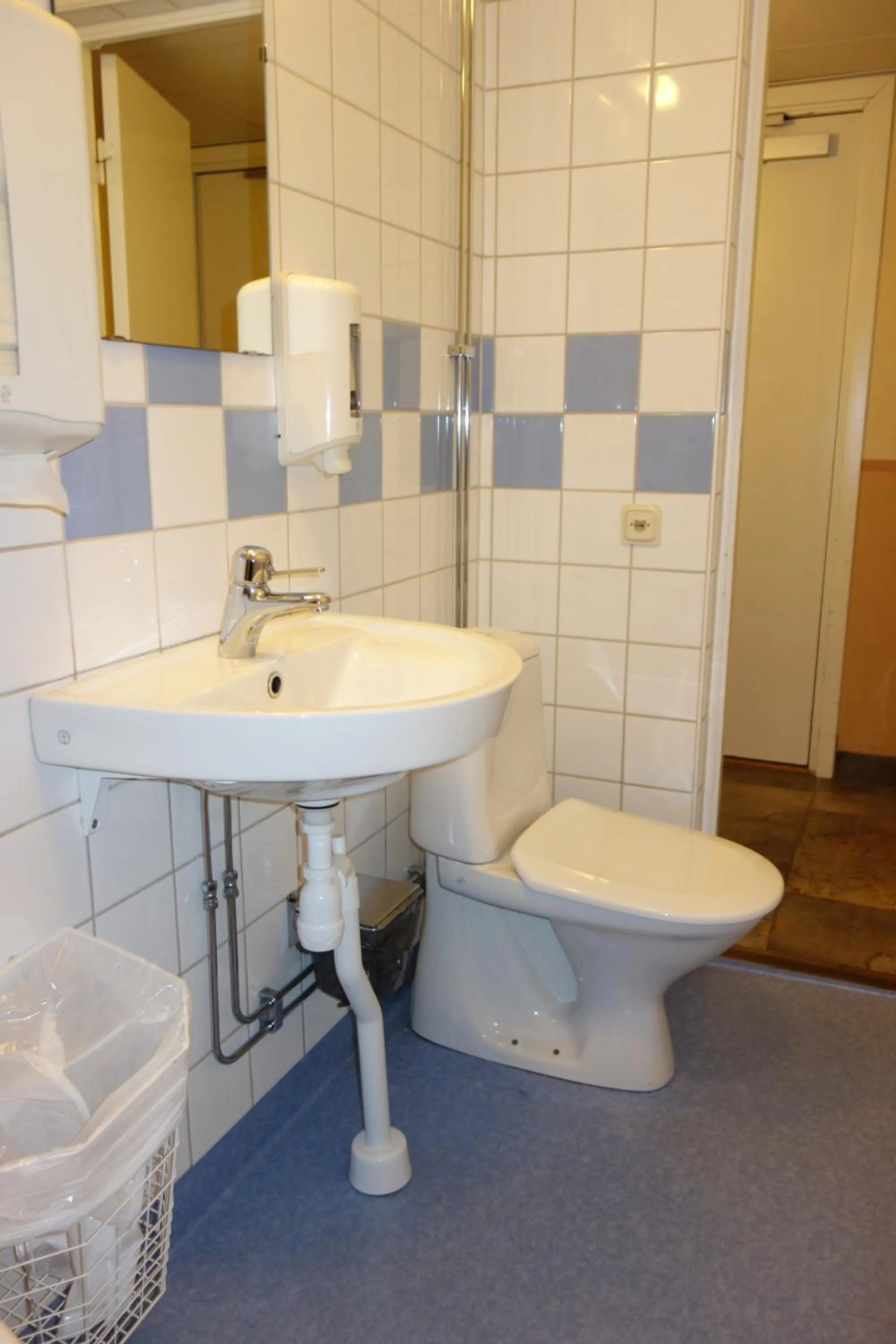Bathroom in Vandrarhem Svanen