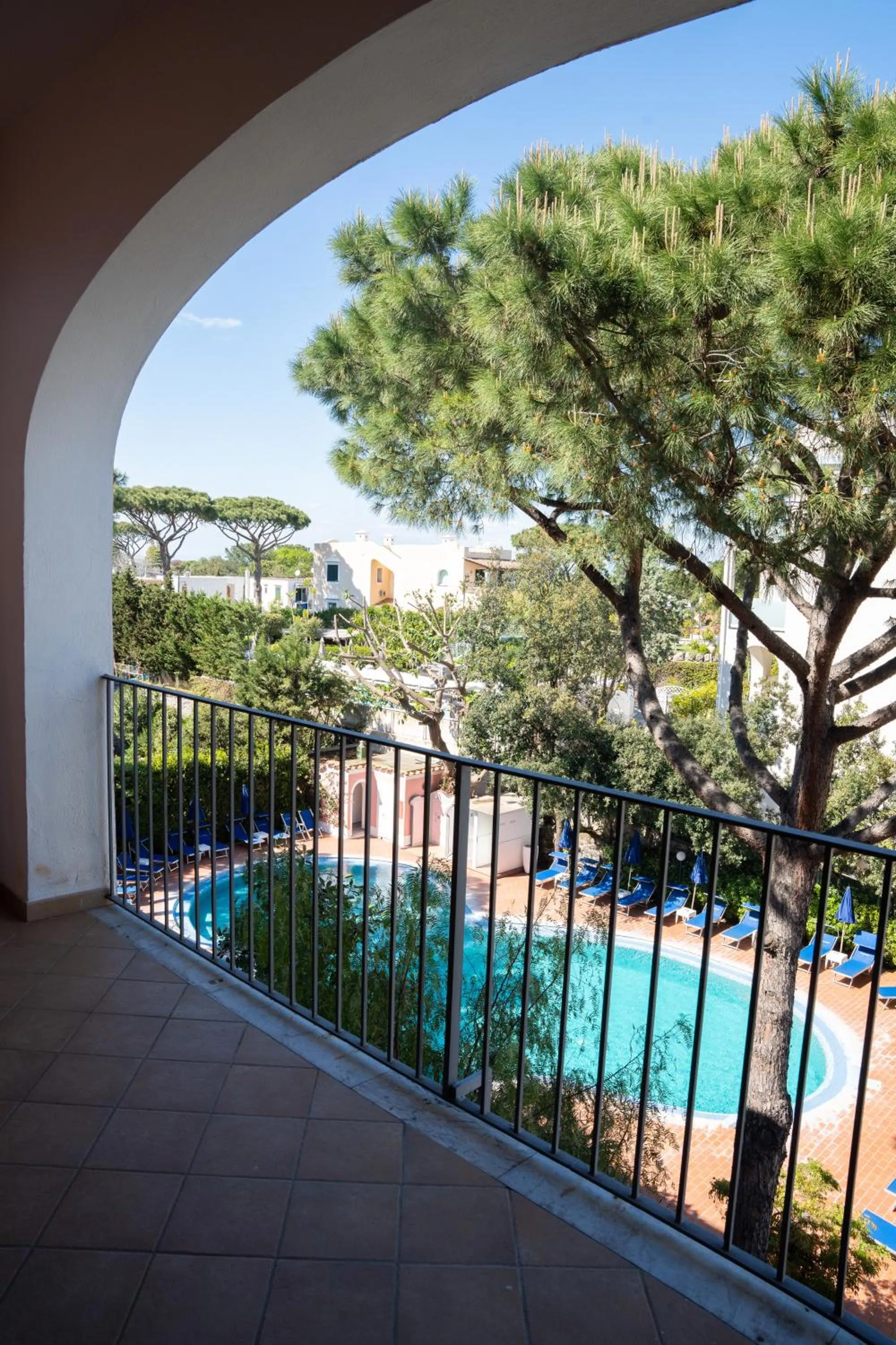 Swimming pool in Hotel San Valentino Terme