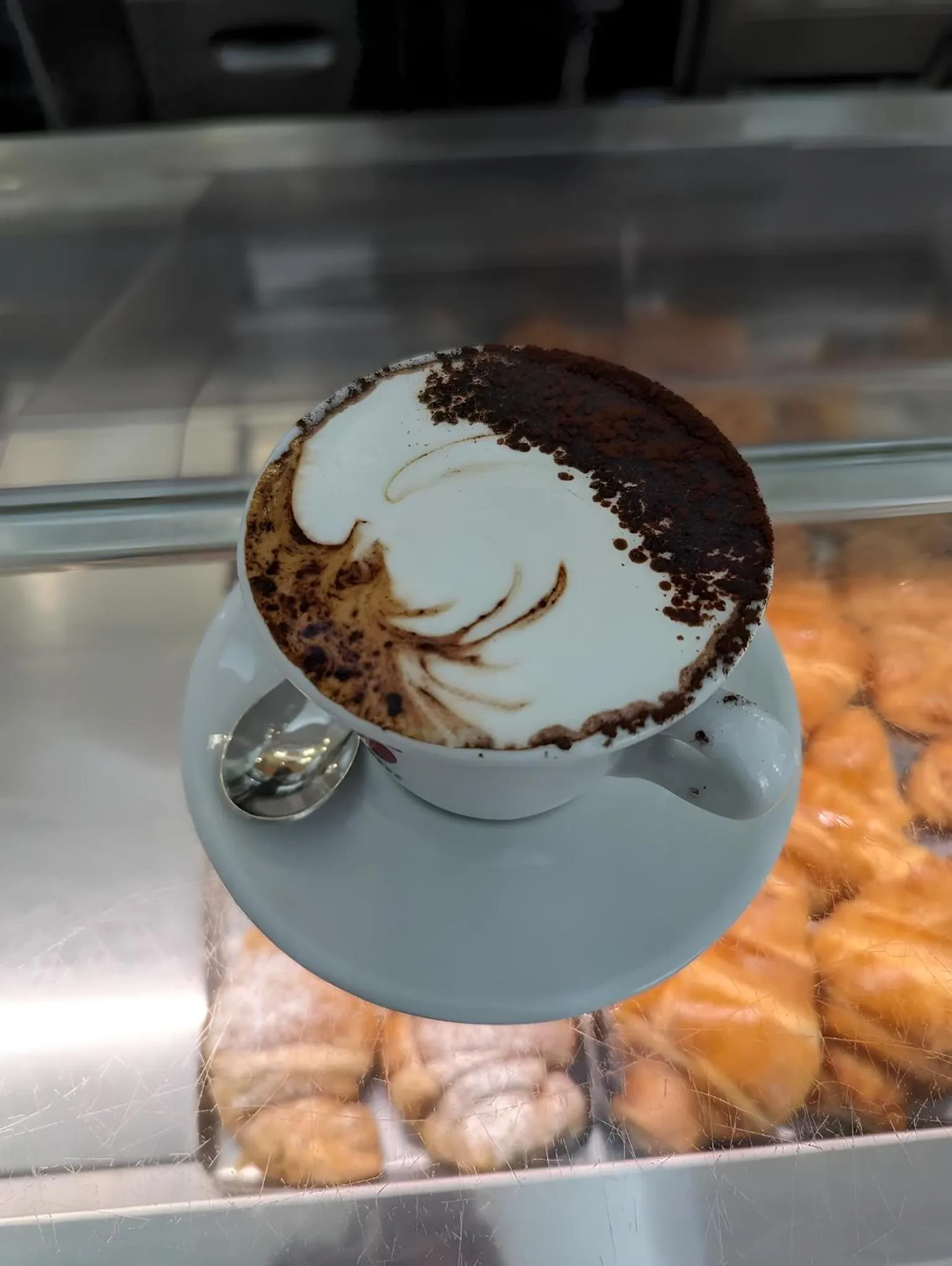 Breakfast in B&B enjoy music