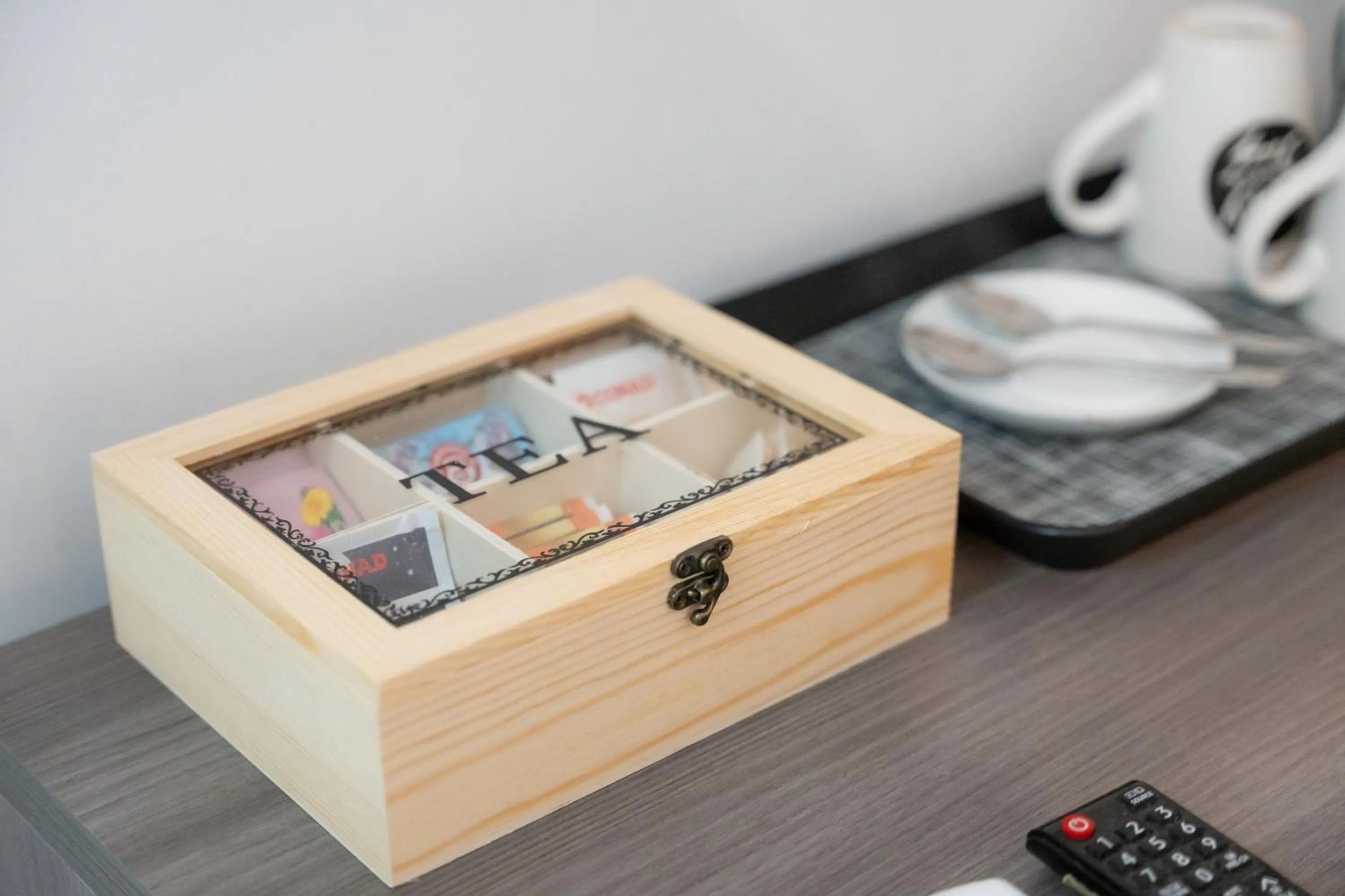 Coffee/tea facilities in B&B enjoy music