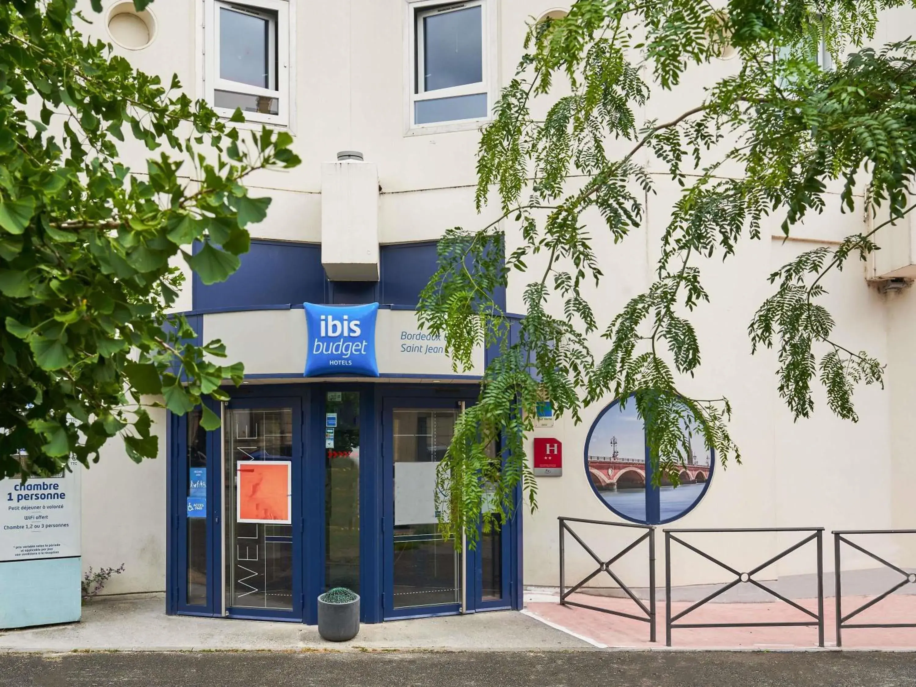 Property building in ibis budget Bordeaux Centre - Gare Saint Jean Property building in ibis budget Bordeaux Centre - Gare Saint Jean