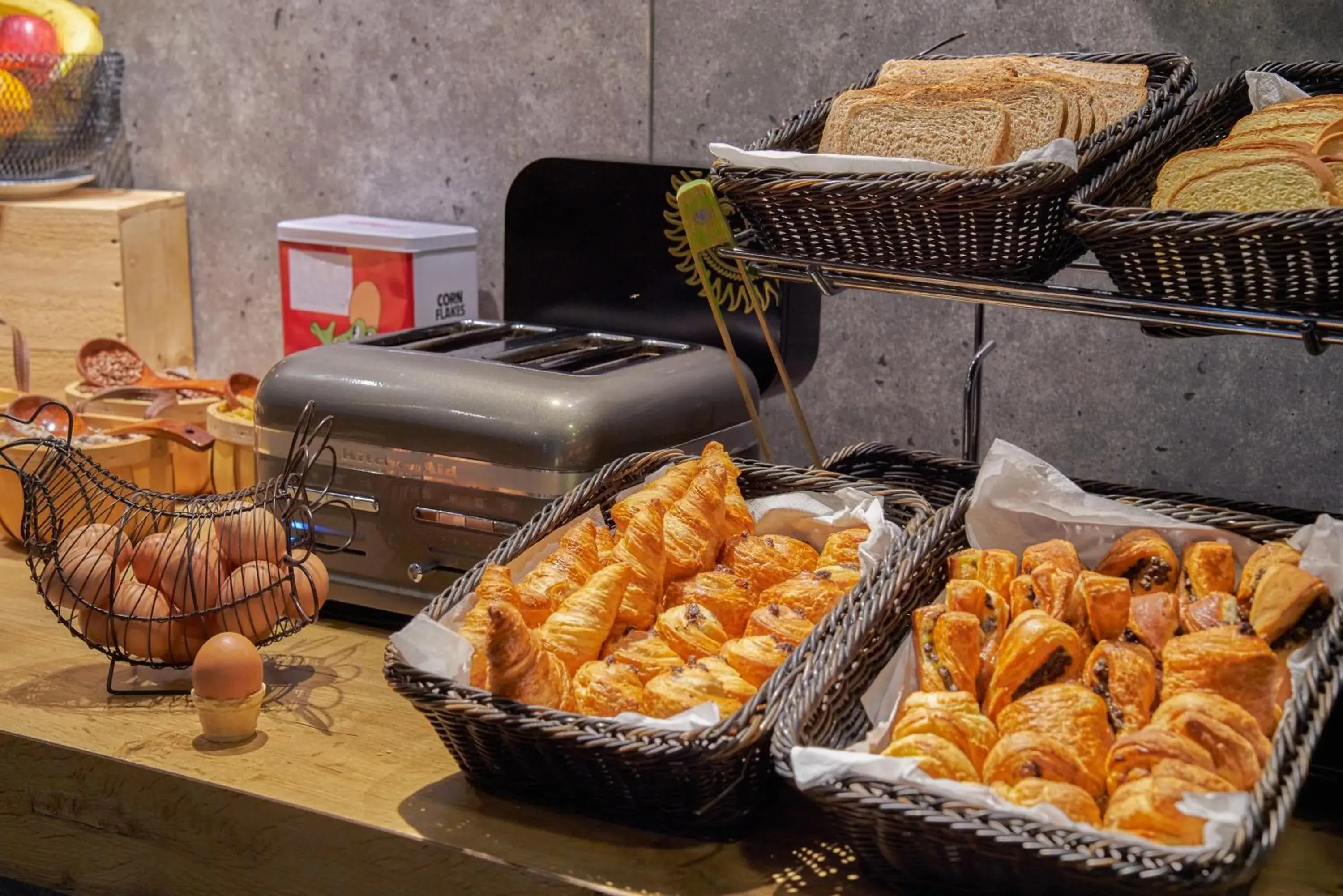 Buffet breakfast in ibis budget Bordeaux Centre - Gare Saint Jean Buffet breakfast in ibis budget Bordeaux Centre - Gare Saint Jean