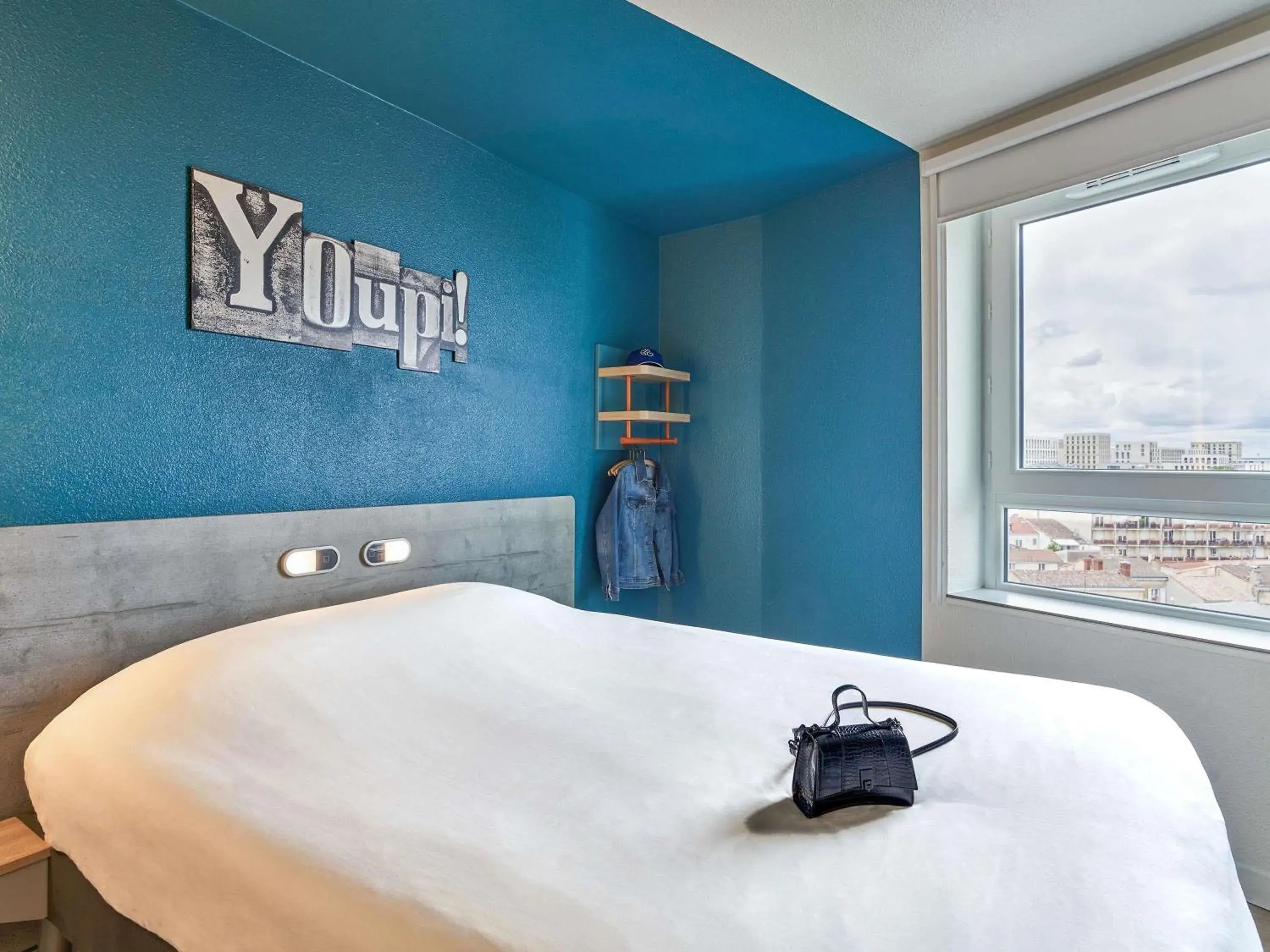 Bedroom, Bed in ibis budget Bordeaux Centre - Gare Saint Jean Bedroom, Bed in ibis budget Bordeaux Centre - Gare Saint Jean