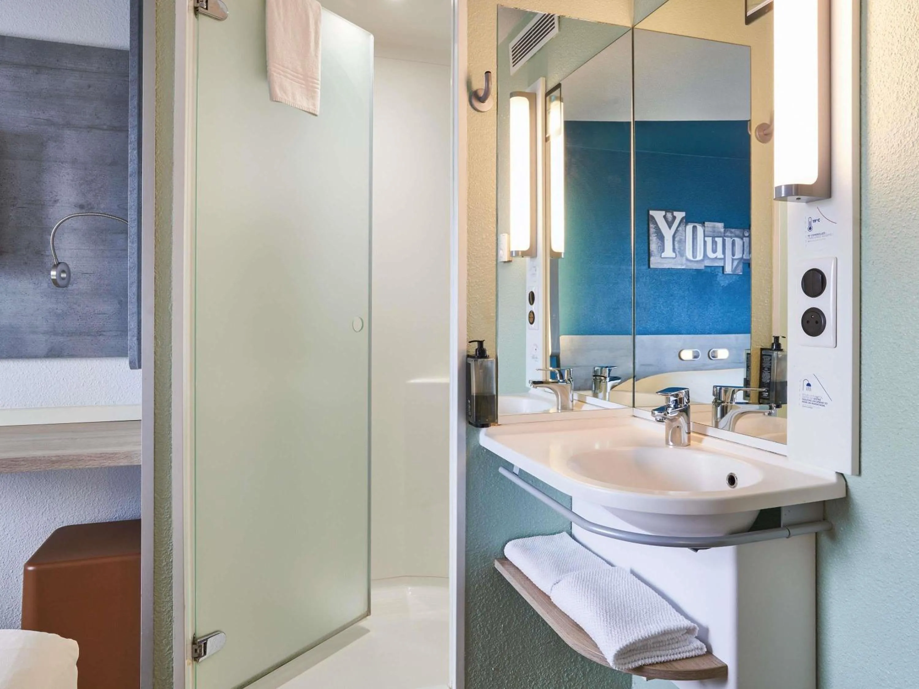 Bedroom in ibis budget Bordeaux Centre - Gare Saint Jean