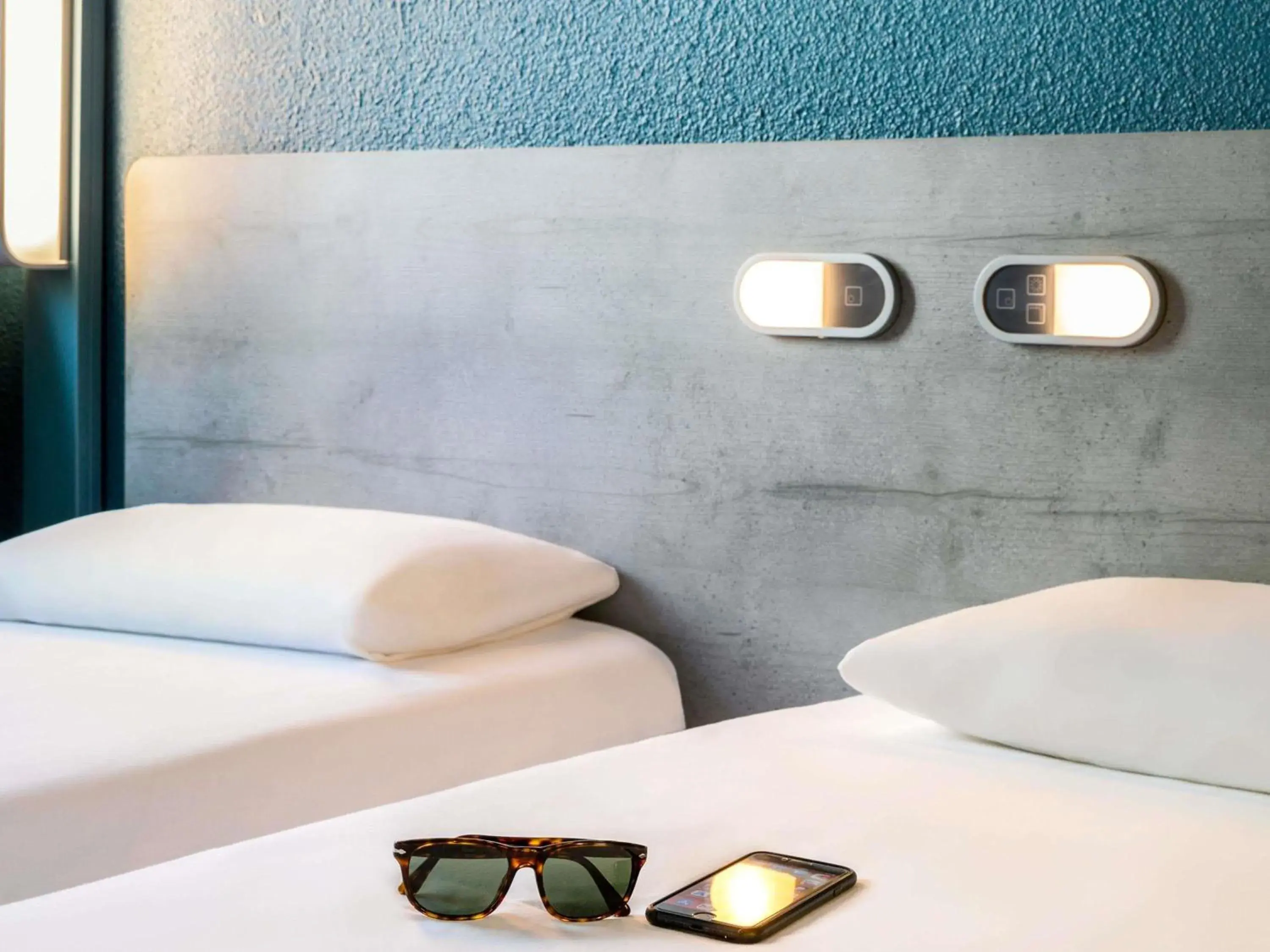 Bedroom, Bed in ibis budget Bordeaux Centre - Gare Saint Jean Bedroom, Bed in ibis budget Bordeaux Centre - Gare Saint Jean