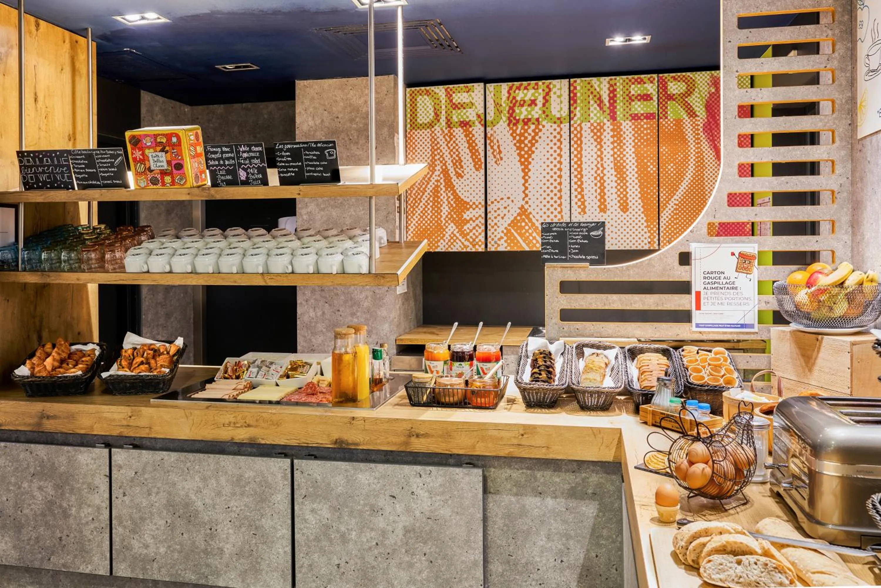 Buffet breakfast in ibis budget Bordeaux Centre - Gare Saint Jean