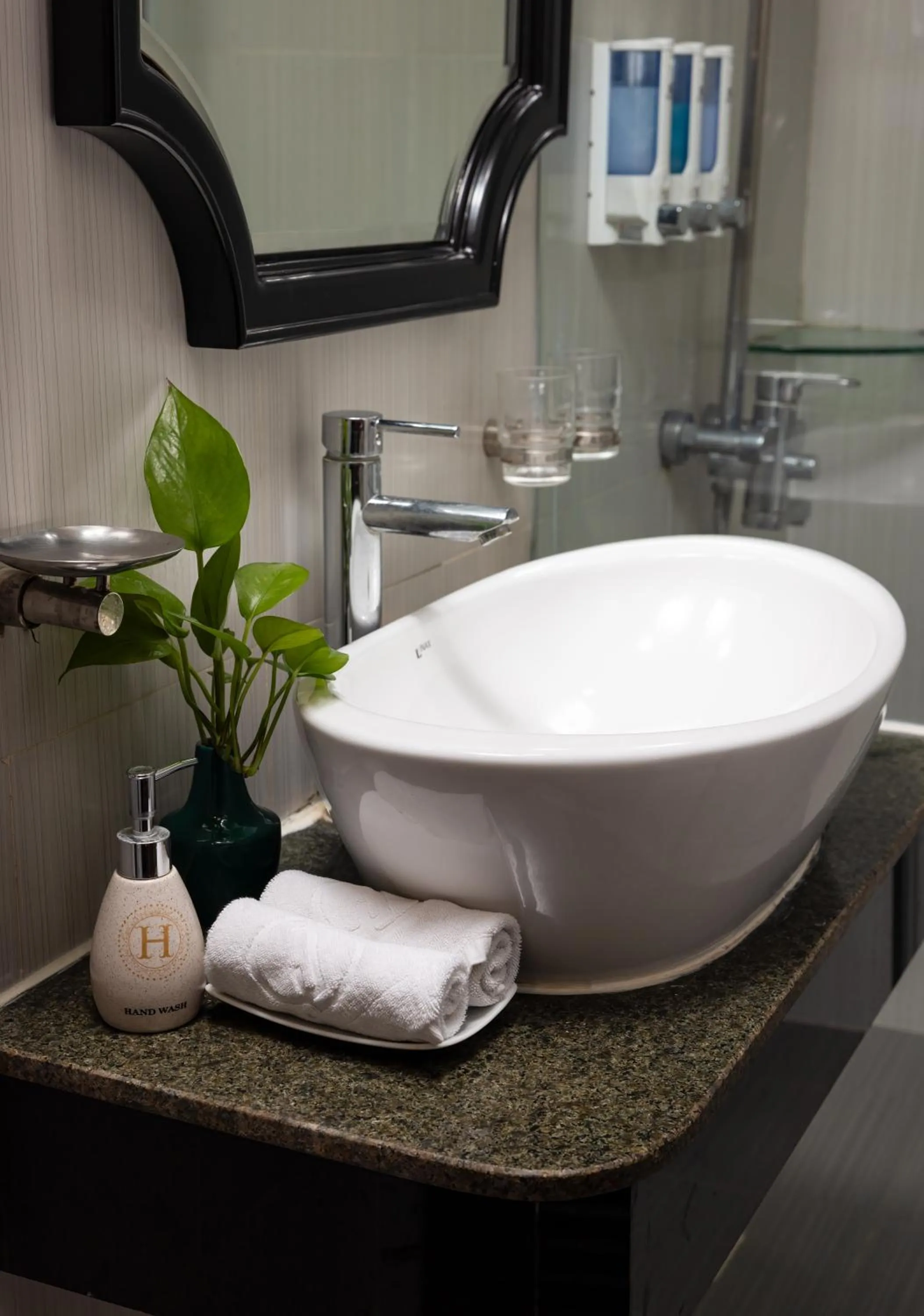 Shower in Golden Legend Boutique Hotel