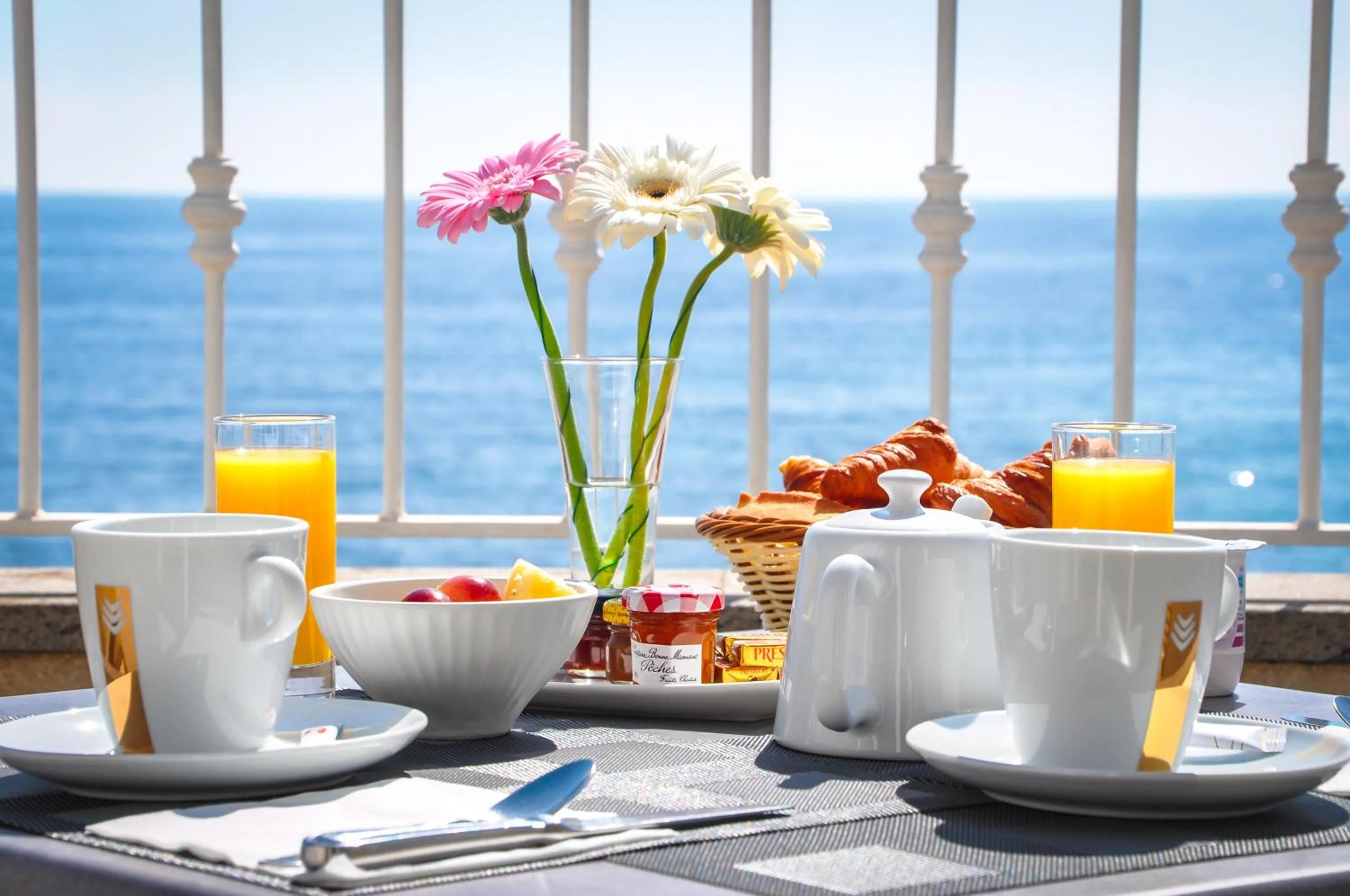 Breakfast in Torremare