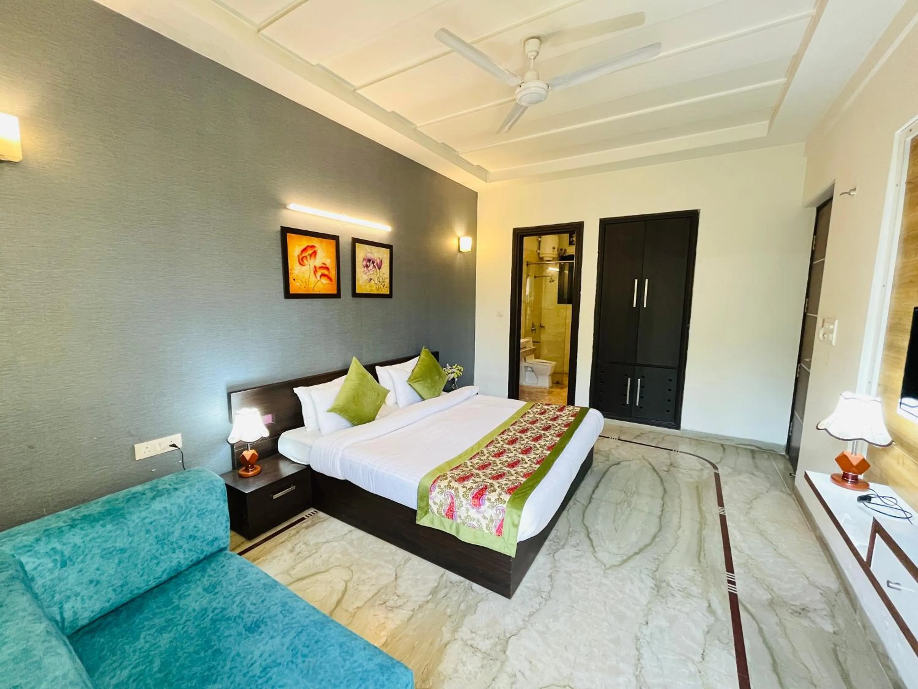 Bedroom, Bed in Hotel Dayal Regency near IMT Chowk Manesar, Manesar