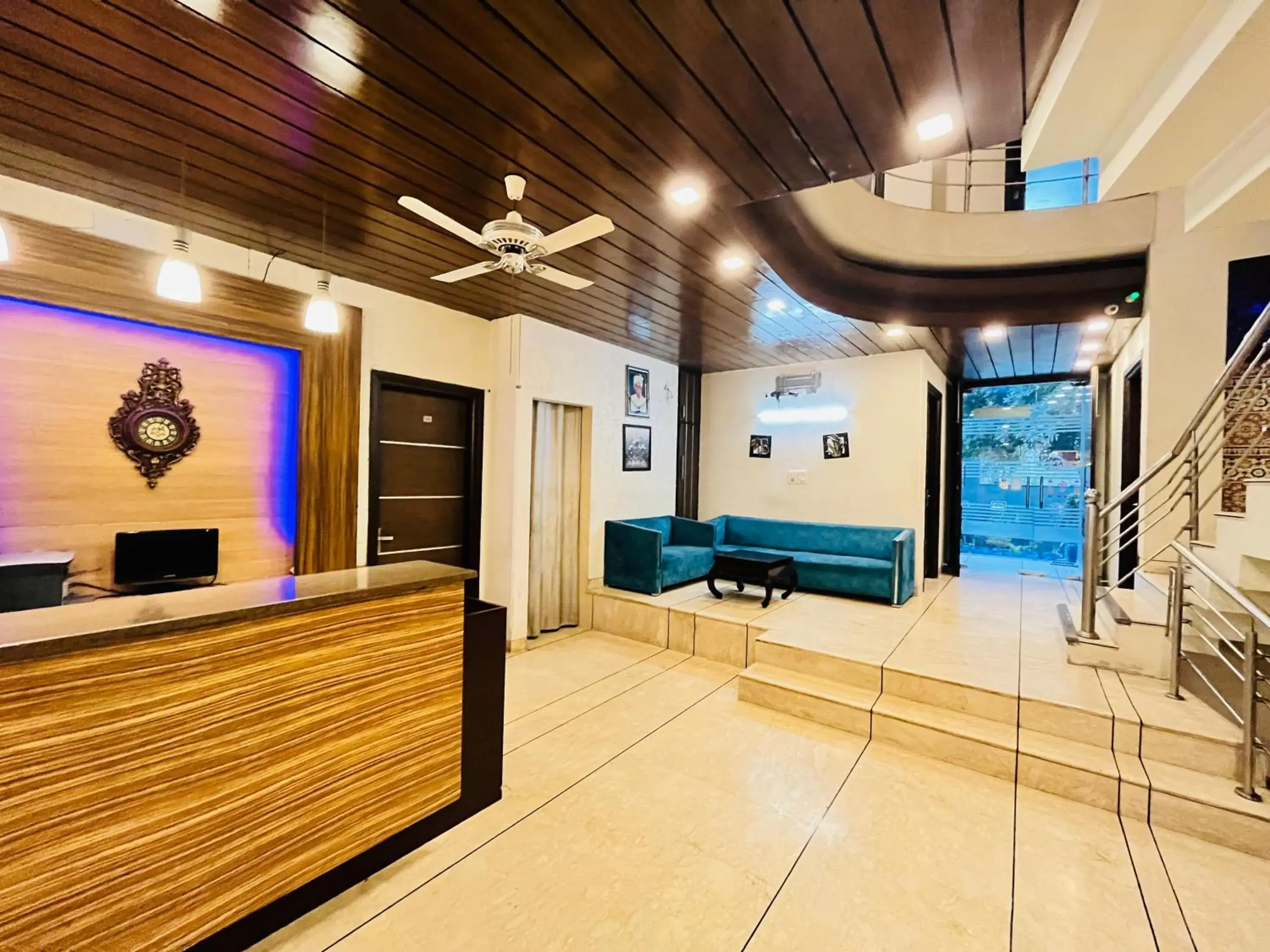 Lobby or reception in Hotel Dayal Regency near IMT Chowk Manesar, Manesar Lobby or reception in Hotel Dayal Regency near IMT Chowk Manesar, Manesar
