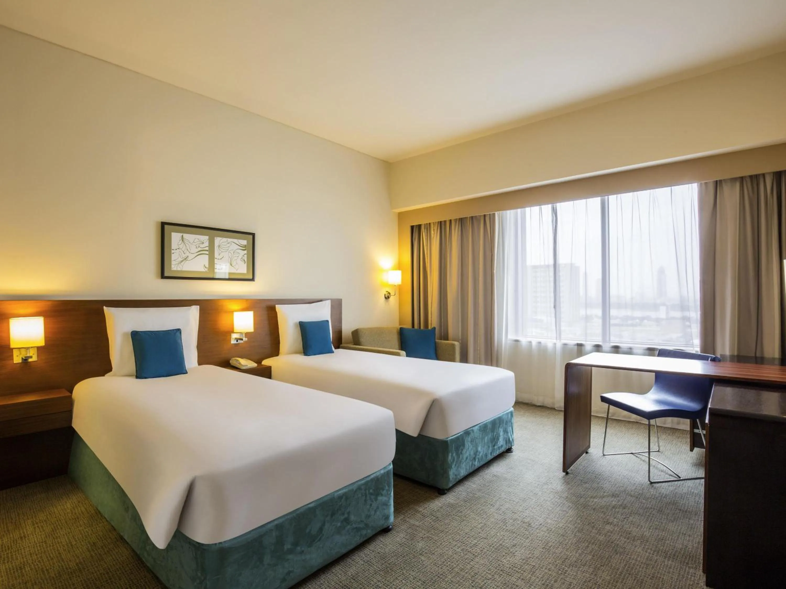 Bedroom, Bed in Novotel Deira Creekside Dubai