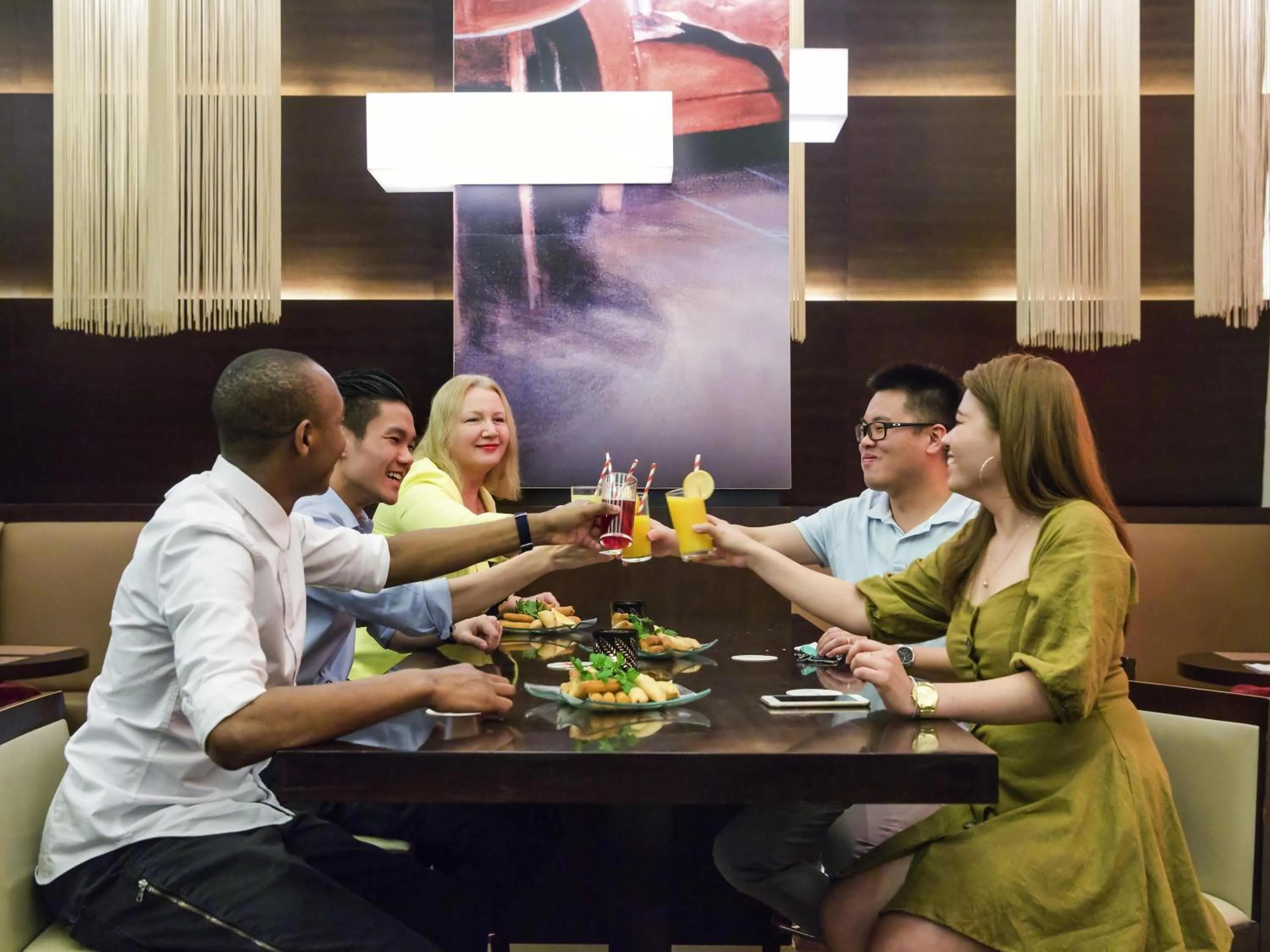 Lounge or bar in Novotel Deira Creekside Dubai