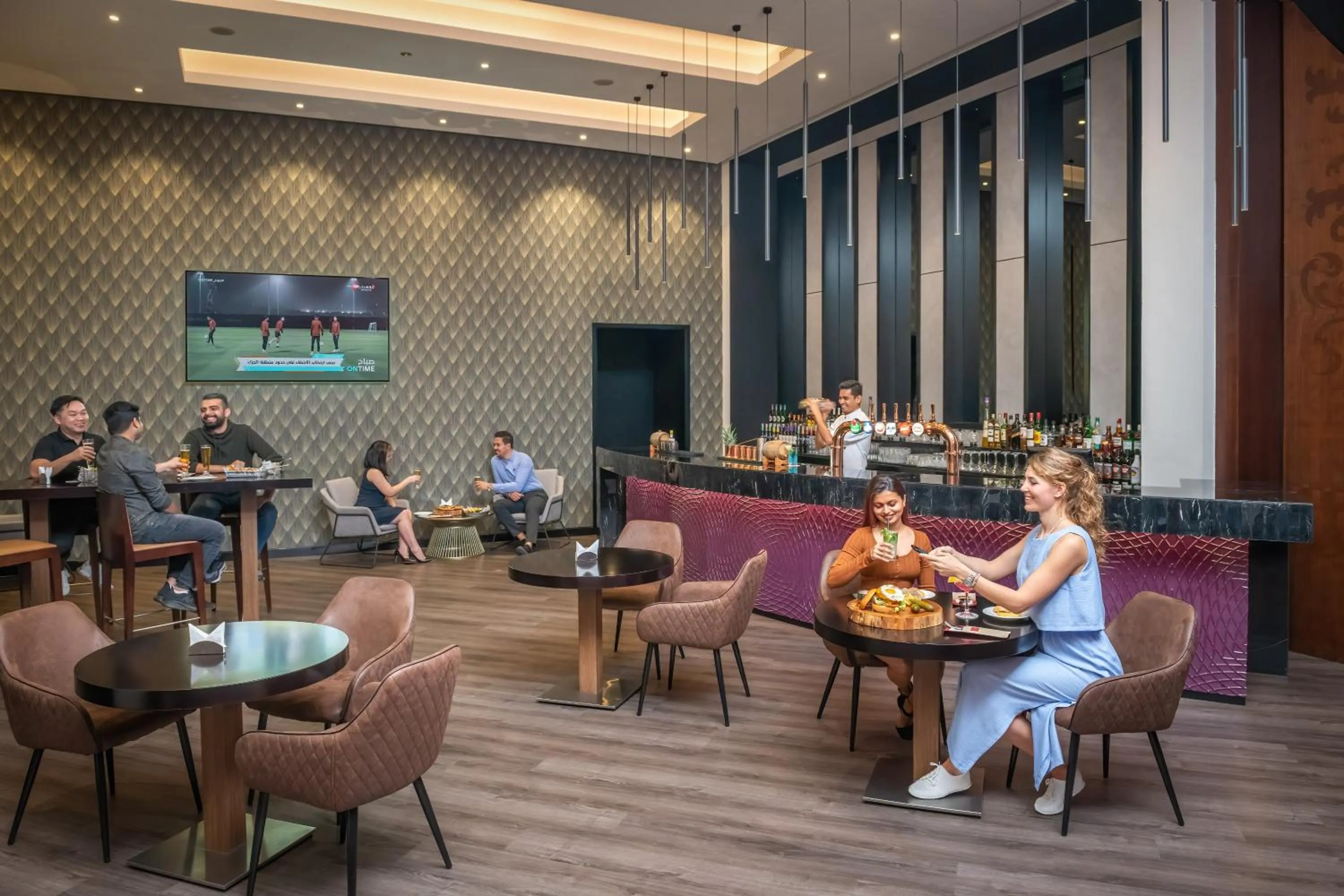 Restaurant/places to eat in Novotel Deira Creekside Dubai