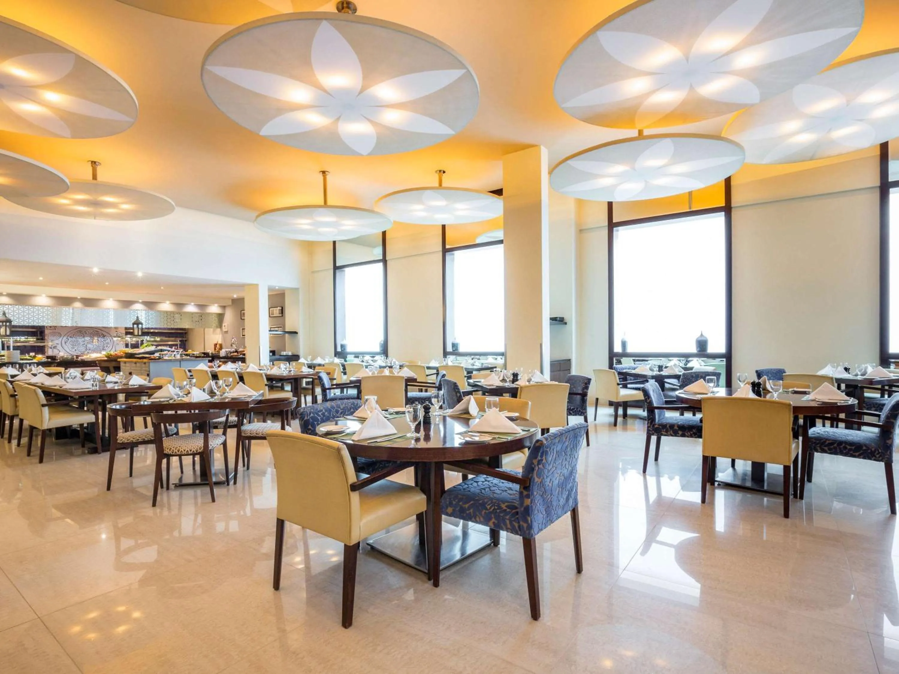 Restaurant/places to eat in Novotel Deira Creekside Dubai