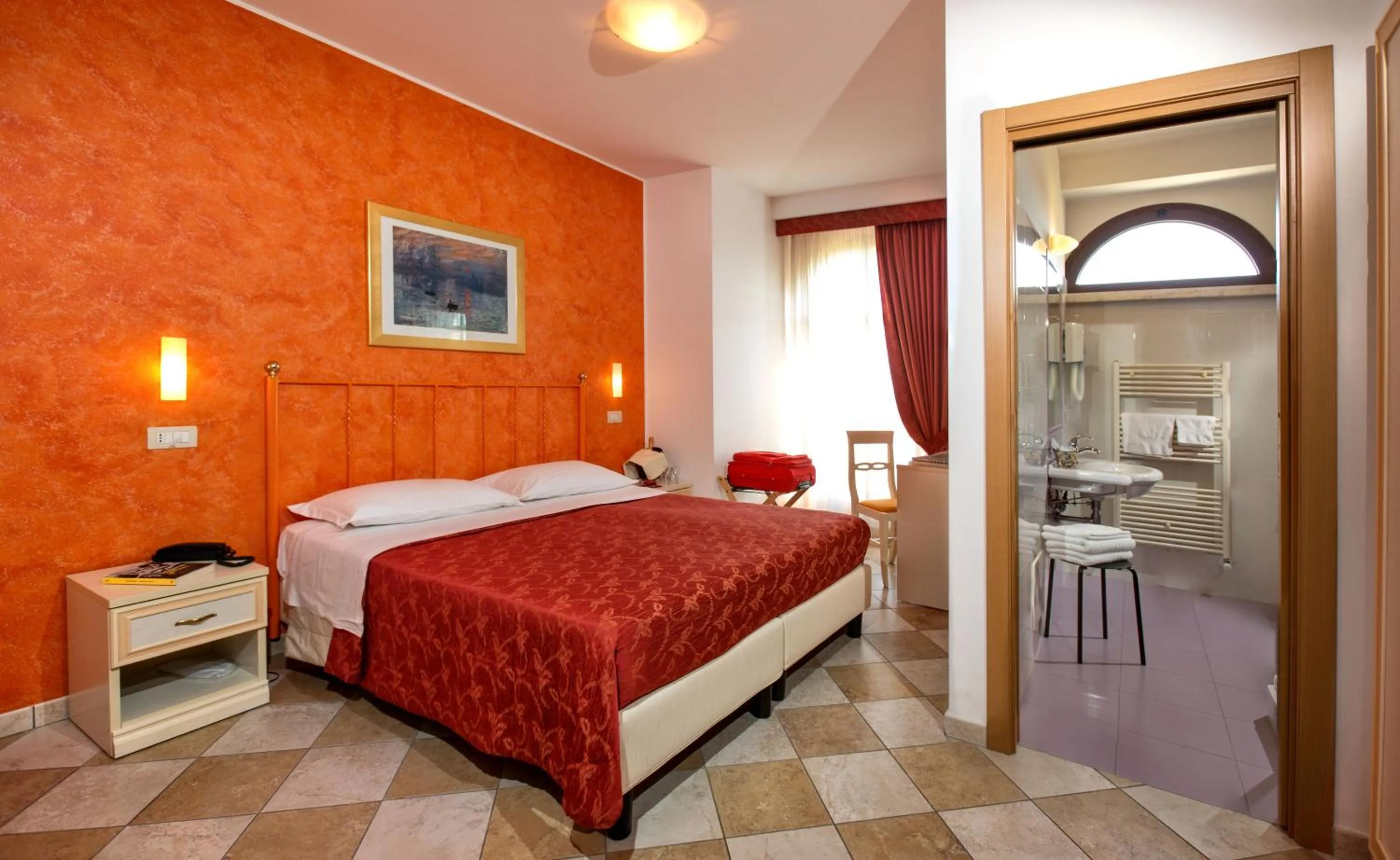 Bedroom, Bed in Hotel Ristorante Casa Rossa