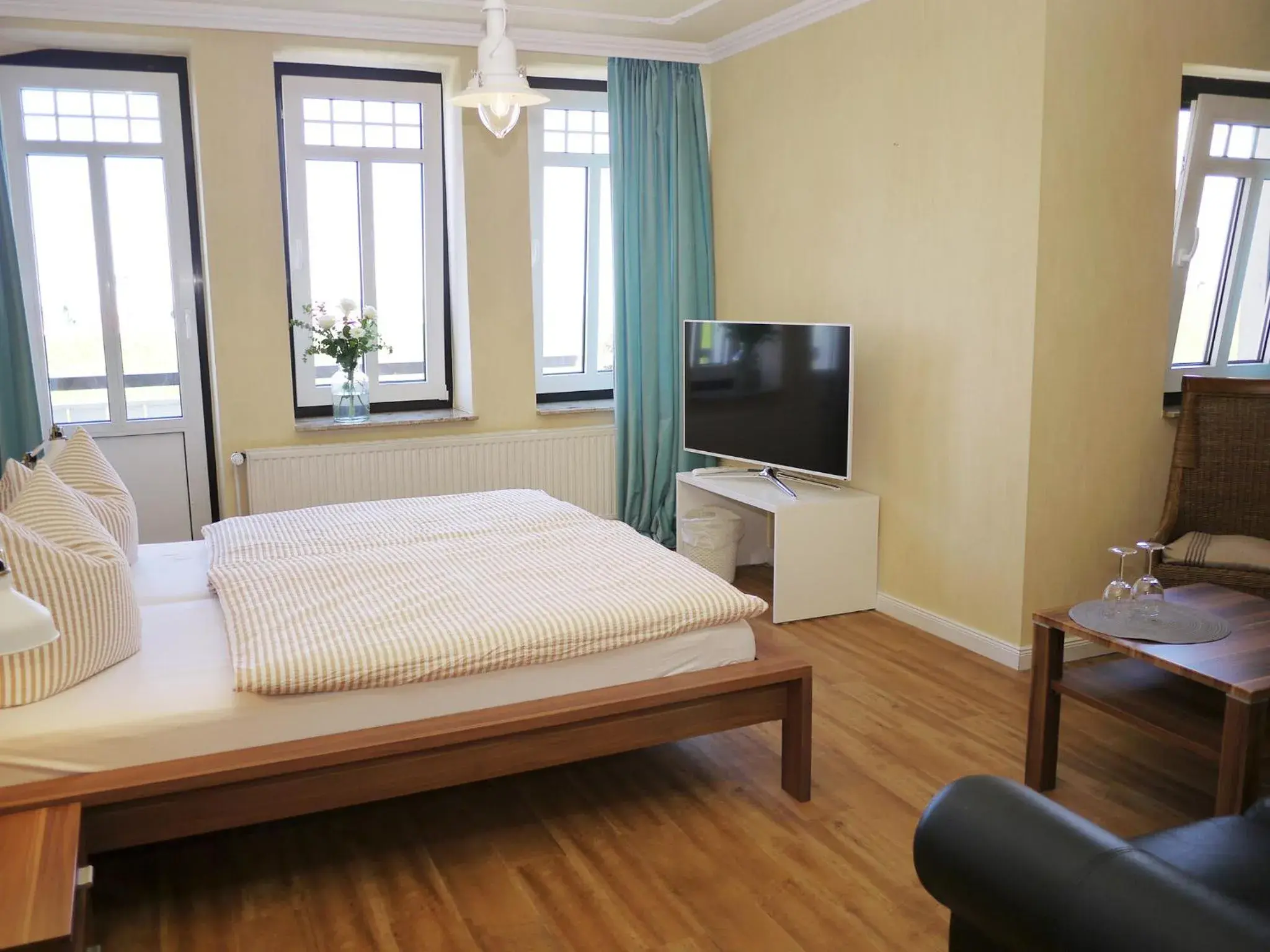 Classic Double Room with Sea View in Hus Kiek in de See Classic Double Room with Sea View in Hus Kiek in de See