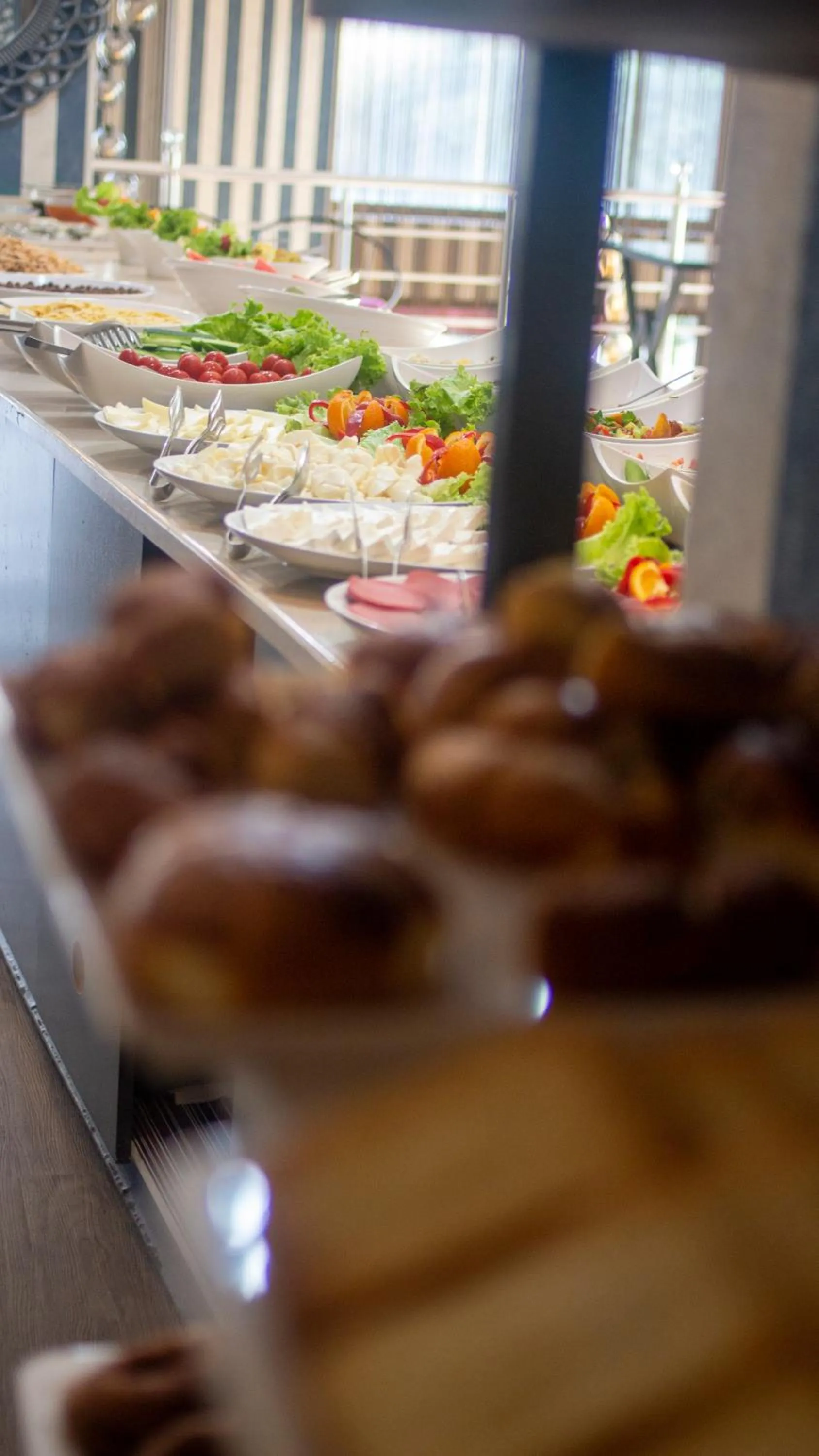 Restaurant/places to eat in Star City Hotel