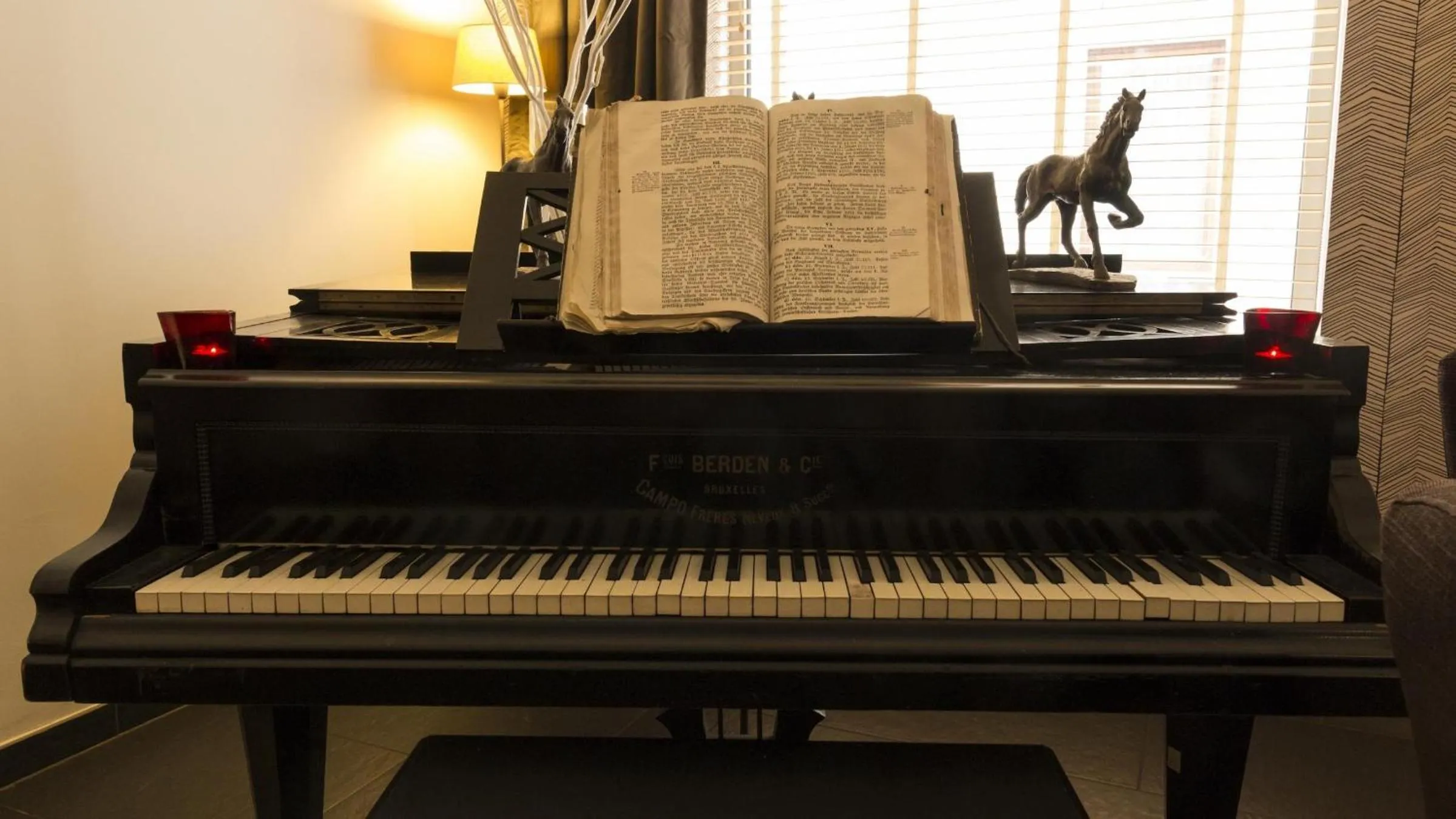 Lobby or reception in 3 Paardekens - City Centre Hotel